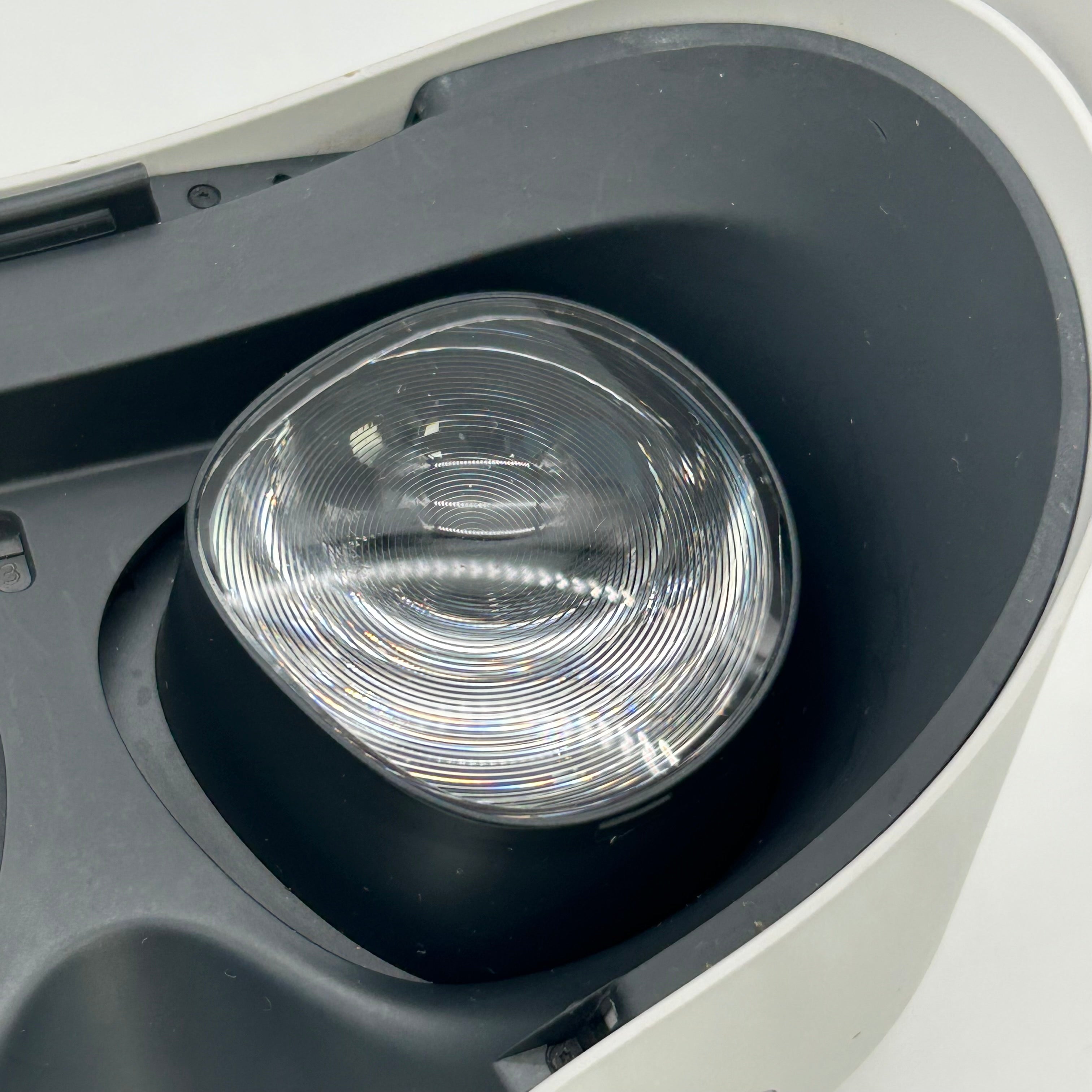 Meta Oculus Quest 2 128GB VR Headset with Controllers - White