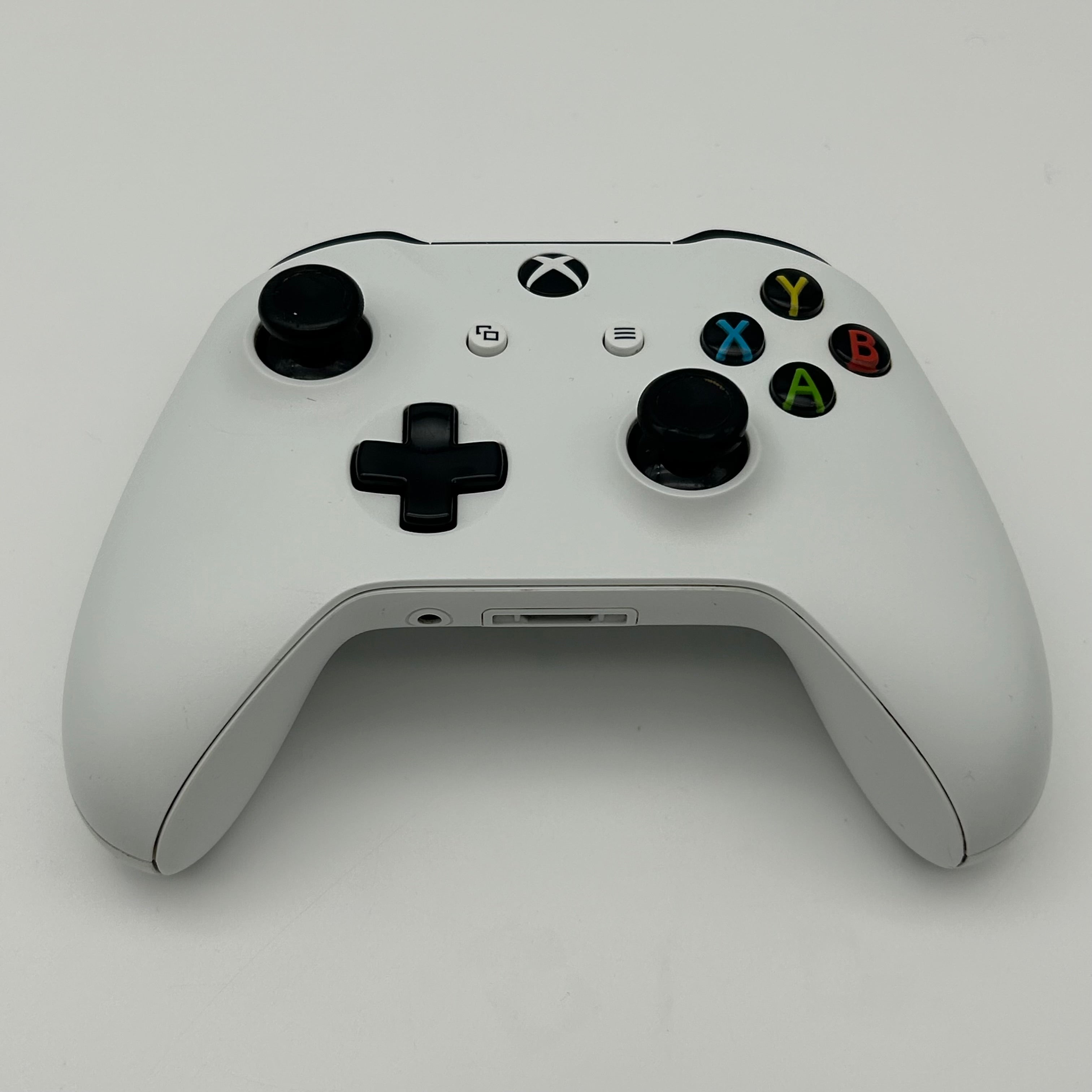 Microsoft Xbox One 1540 2015 500GB Black With Controller - Used