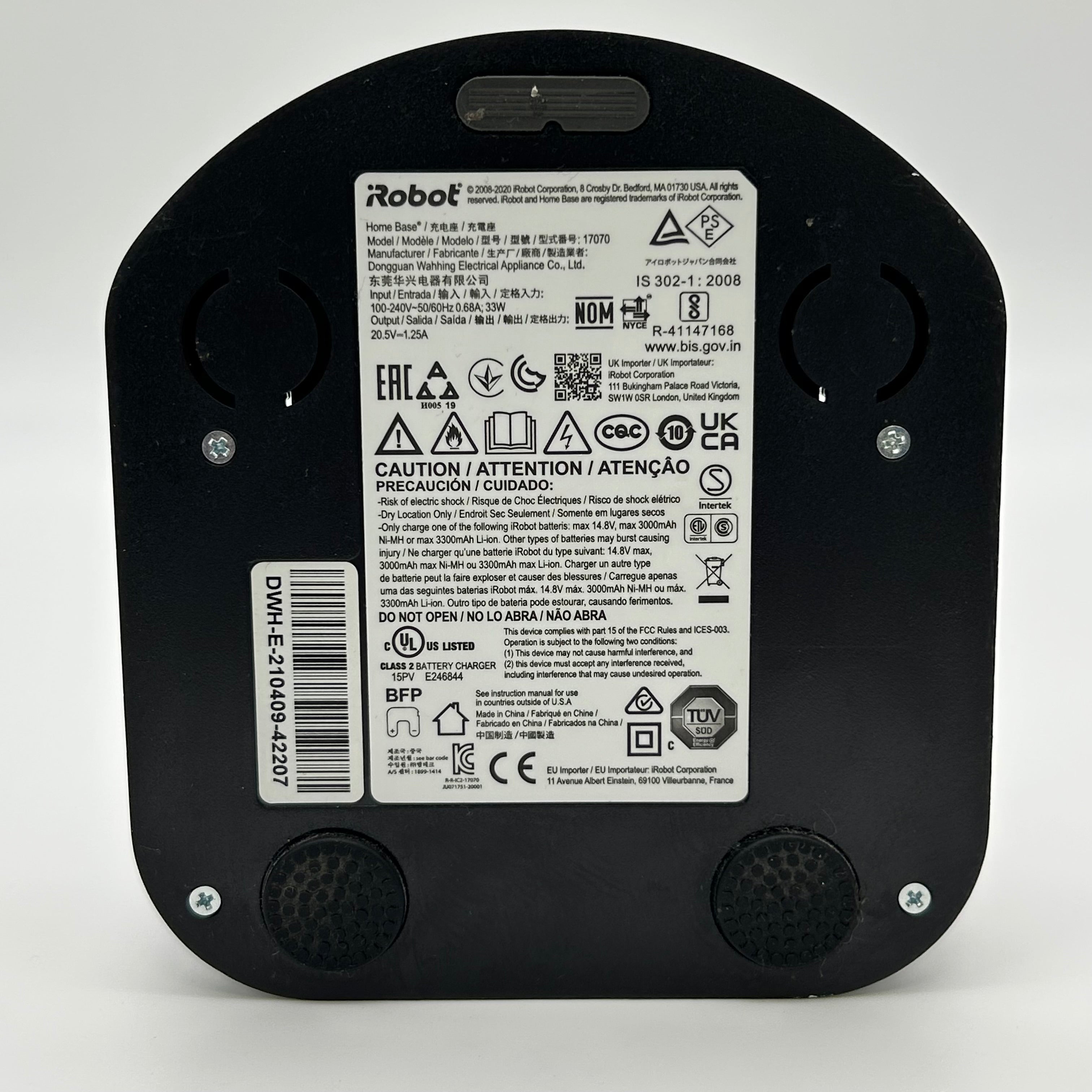 iRobot Roomba 675 Wi-Fi Connected Robot Vacuum - includes Charging Station - Black - Used
