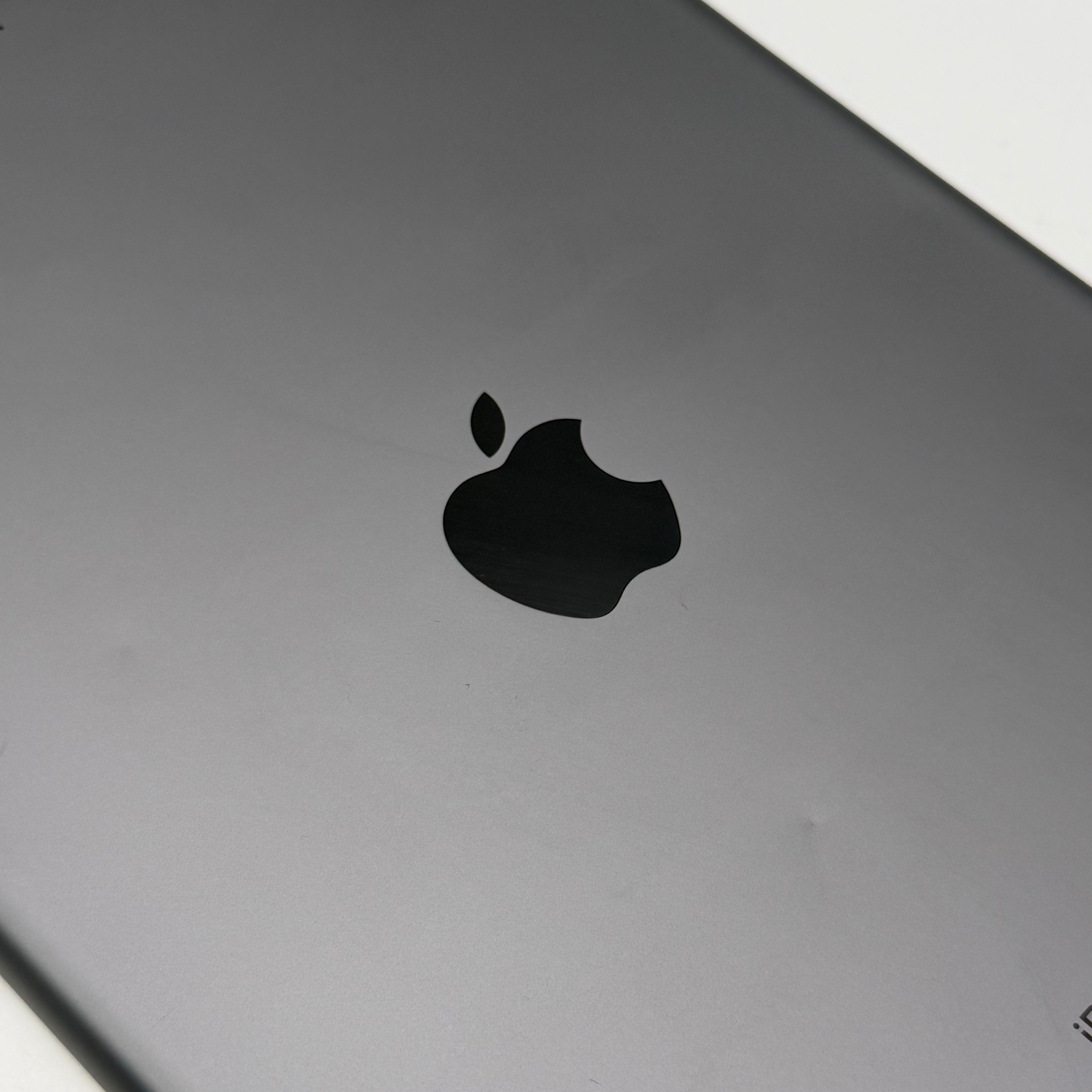Apple iPad 8th Gen 2020 (Wi-Fi) 32GB Space Gray