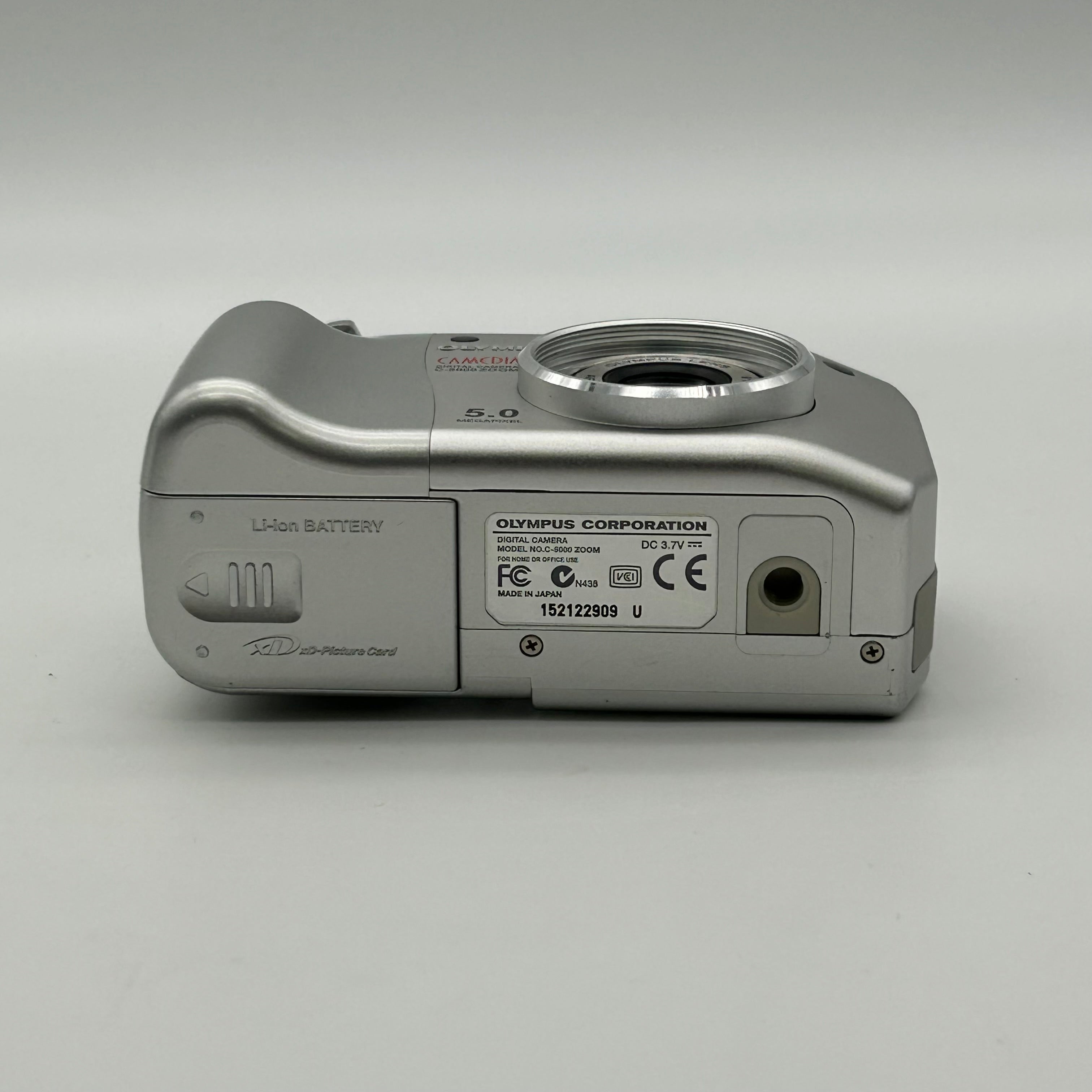 Olympus CAMEDIA C-5000 Zoom 5.0MP Digital Camera - Silver