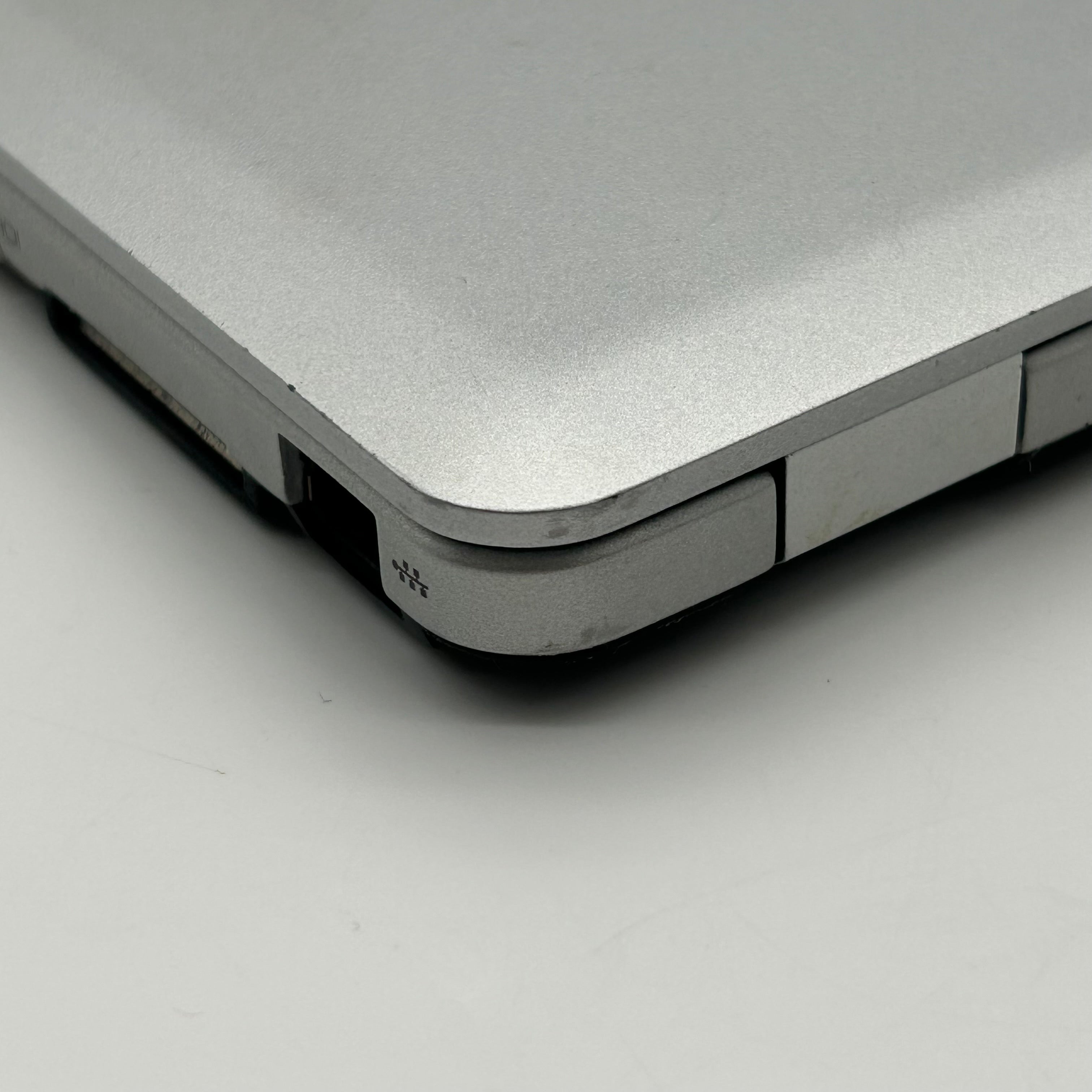 HP EliteBook Folio 9470m 14" |Core i5 |4GB RAM| 256GB| Silver Laptop w/ Charger - AS IS