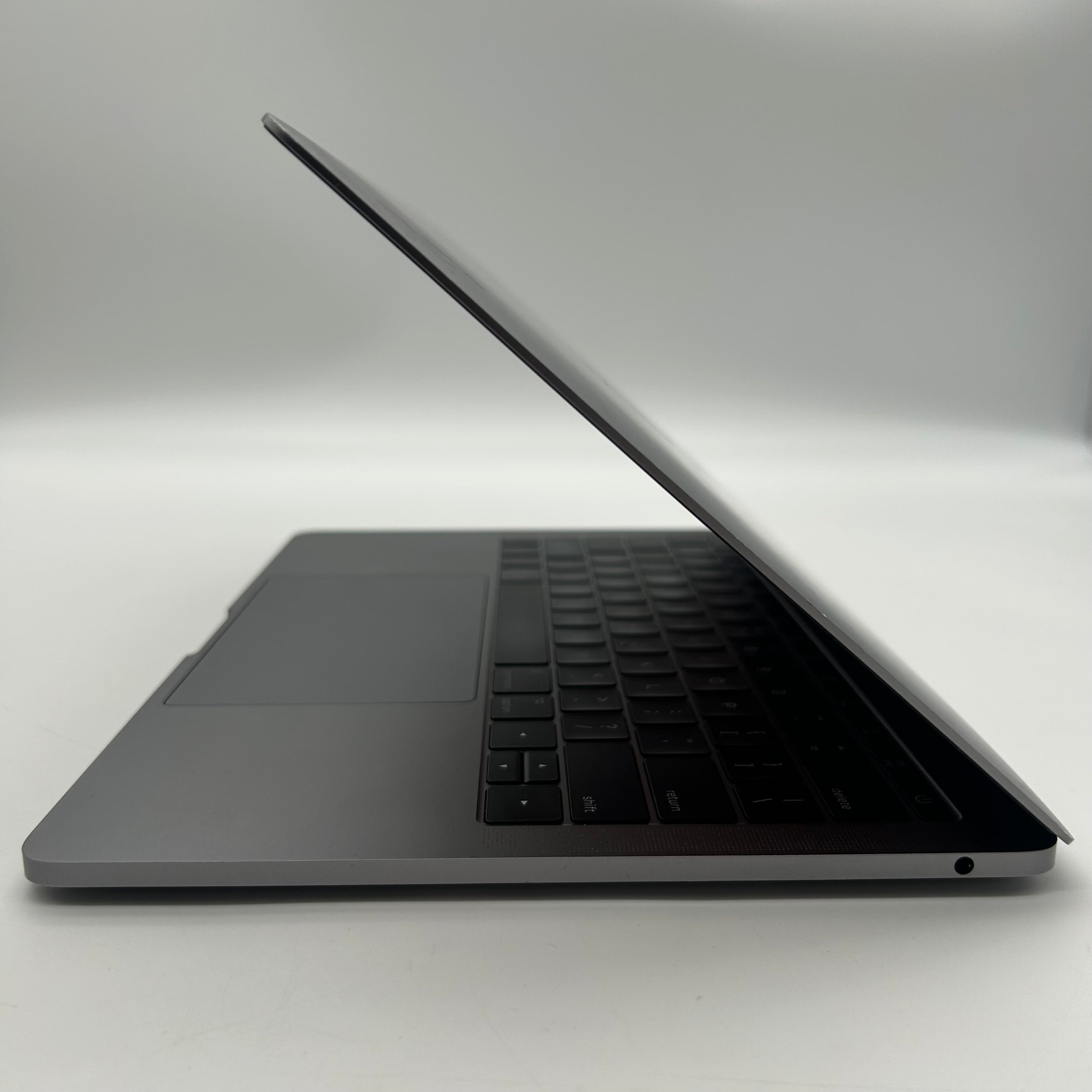 2017 Apple MacBook Pro 13.3" i5 2.3GHz 8GB RAM 256GB SSD Silver A1708