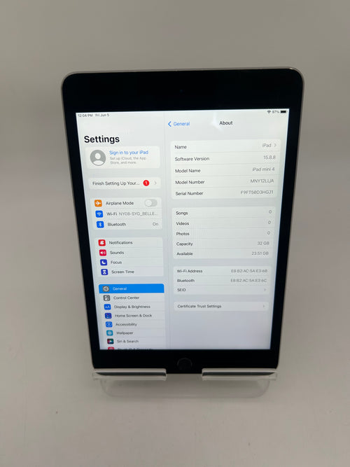 Apple iPad Mini 4th Gen A1538 32GB WiFi Unlocked Silver Used C