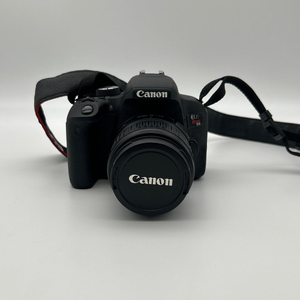 Canon EOS Rebel T7i EF-S 18-55mm Black Screen Broken with Functional Flash