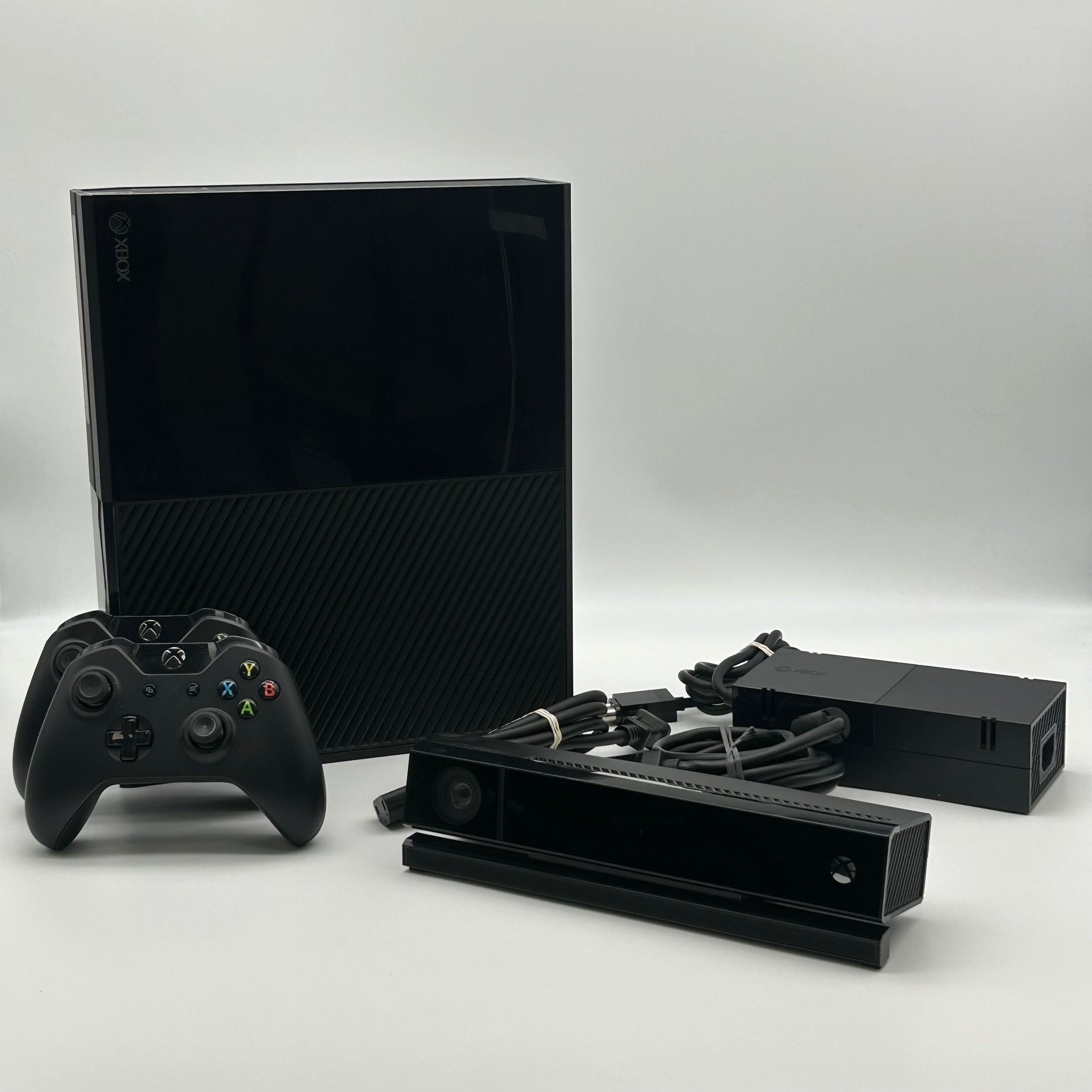 Microsoft Xbox One 500GB Home Console - Black (1540) - Video Game System - Used