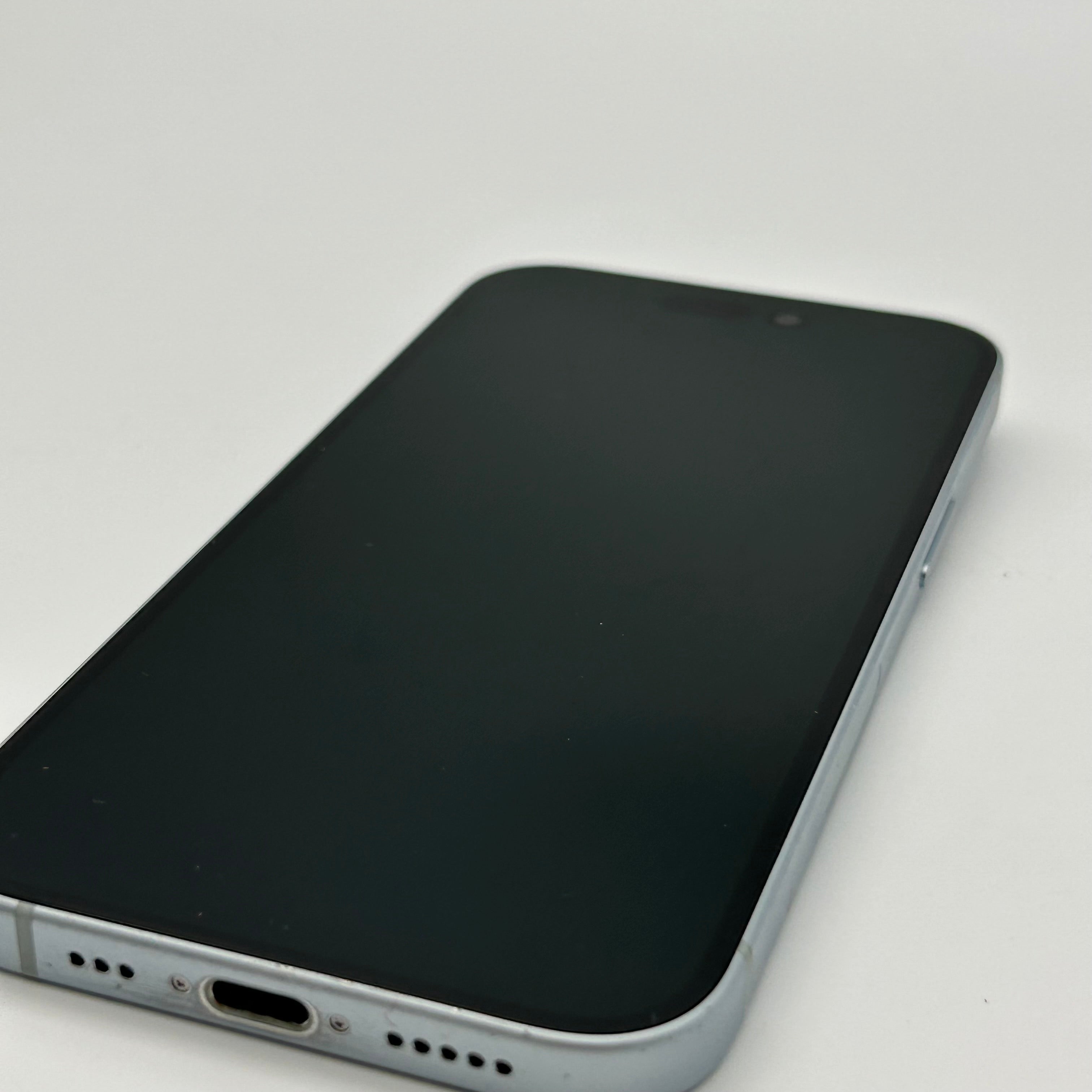 Apple iPhone 15 128GB White NTLY3LL/A