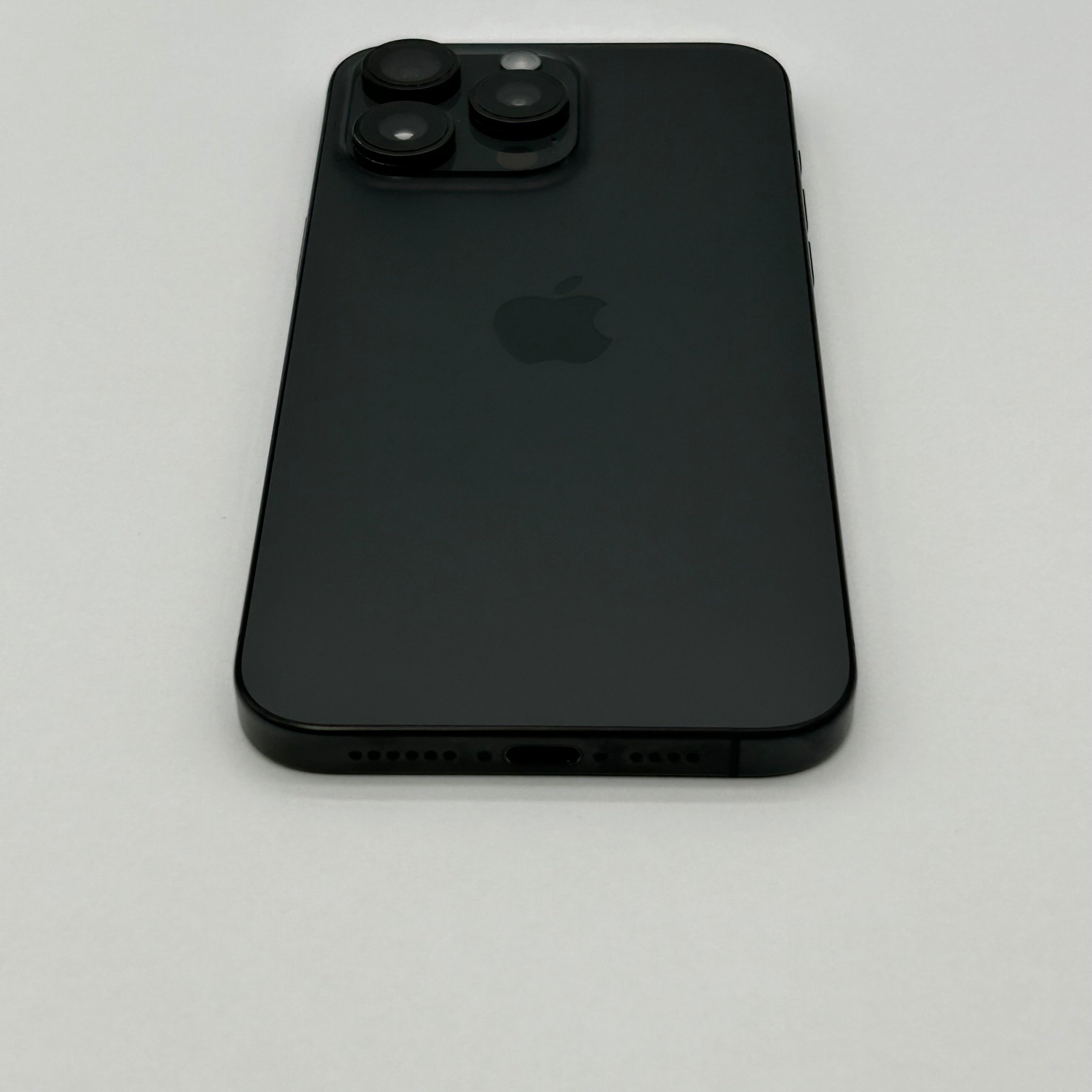 Apple iPhone 15 Pro Max 256GB Black Titanium MU663LL/A (AT&T)