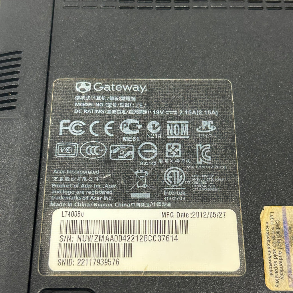 Gateway ZE7 Laptop Intel Atom 1GB RAM 320GB - *READ*
