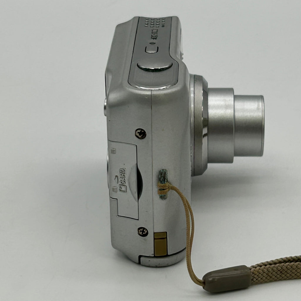 Nikon Coolpix L4 Digital Camera Untested