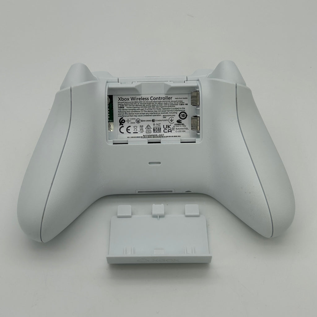 Microsoft Xbox Series X All-Digital 1TB Console Gaming System Robot White 1882 - Used