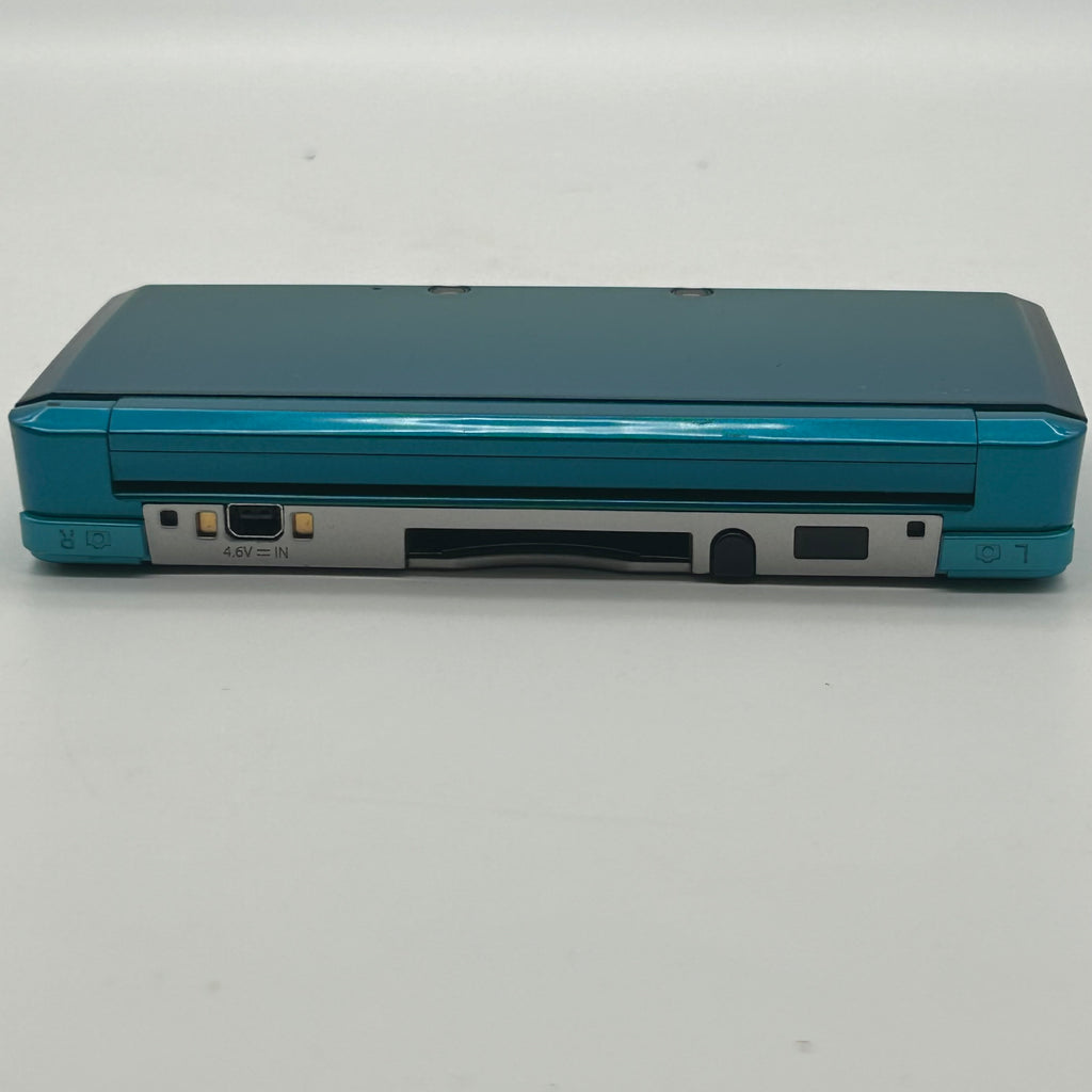 Nintendo 3DS (CTR-001) 2011 Aqua Blue w/ 2GB SD Card, Stylus, Cable, and a Game