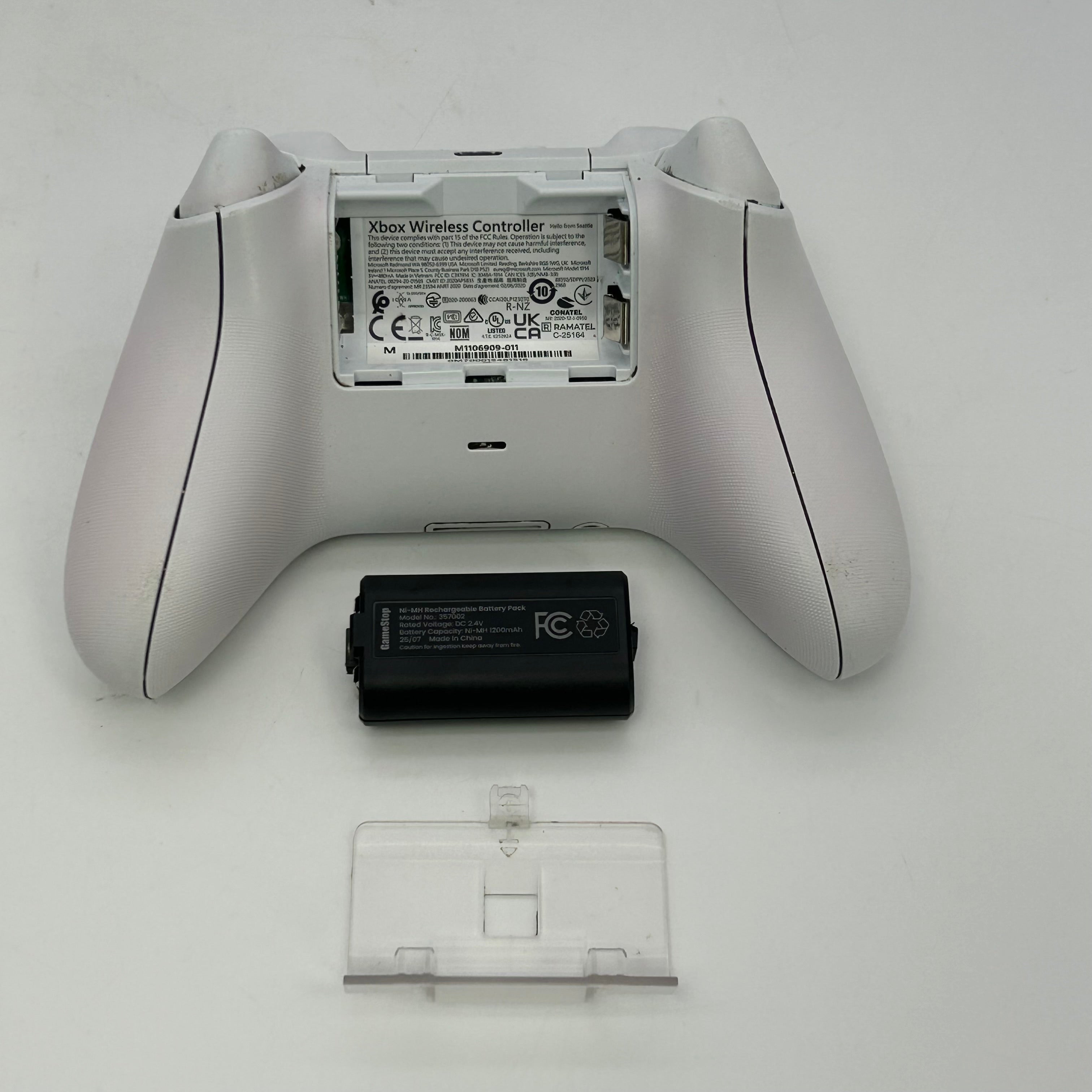 Microsoft Xbox Series S 1883 500GB White w/ Controller Power Cable & HDMI