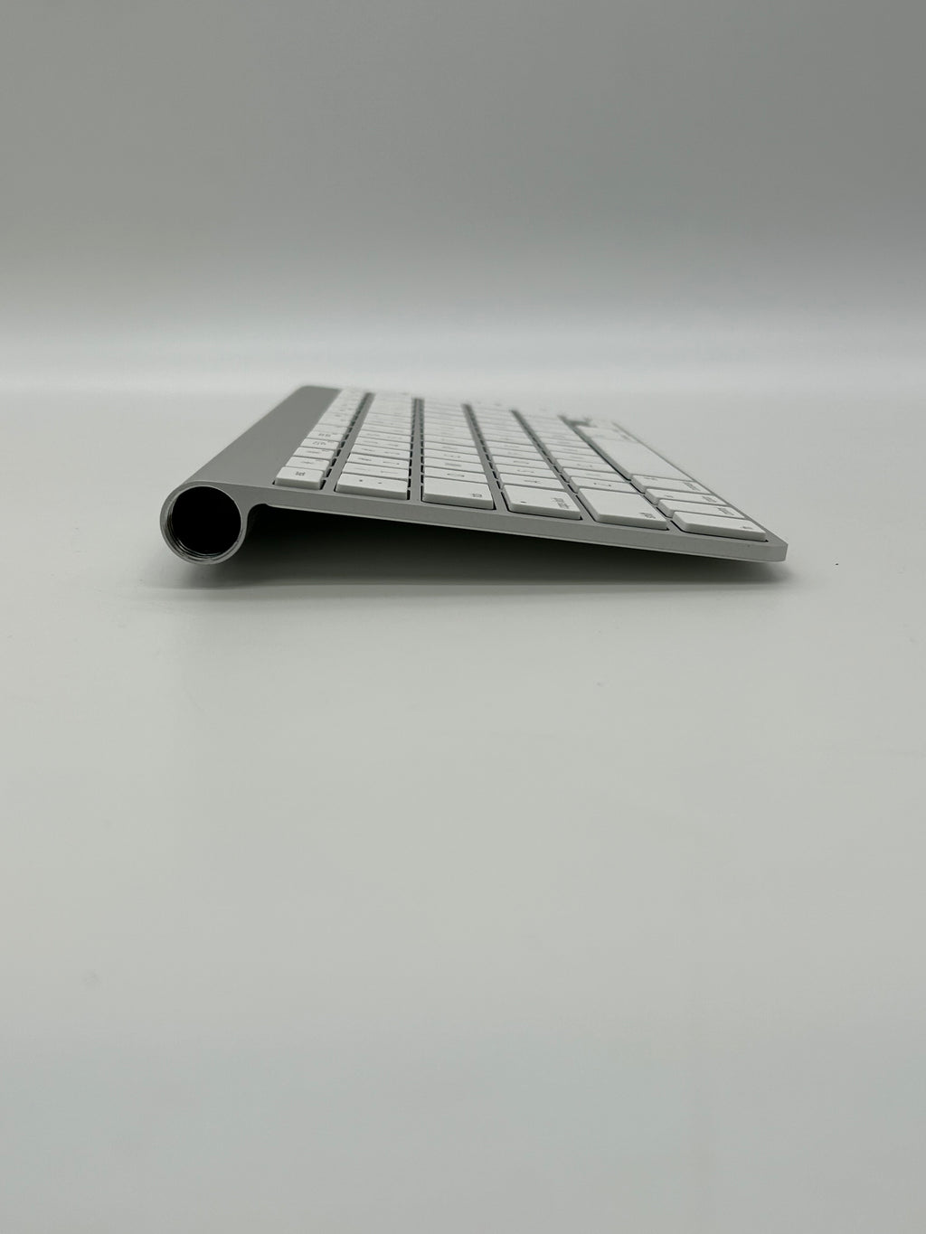 Apple A1314 White Keyboard Open Box
