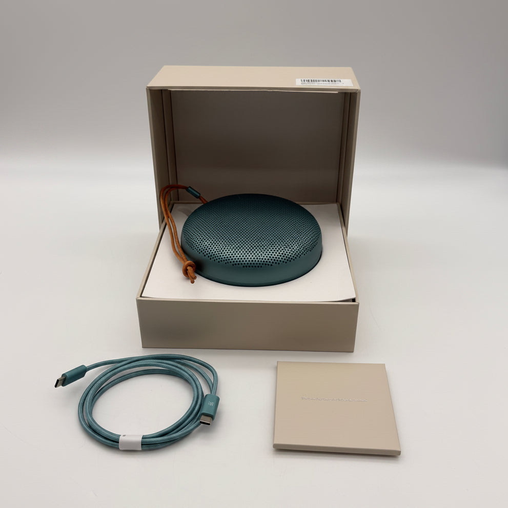 Bang & Olufsen Beosound A1 3rd Gen Waterproof Bluetooth Speaker Green