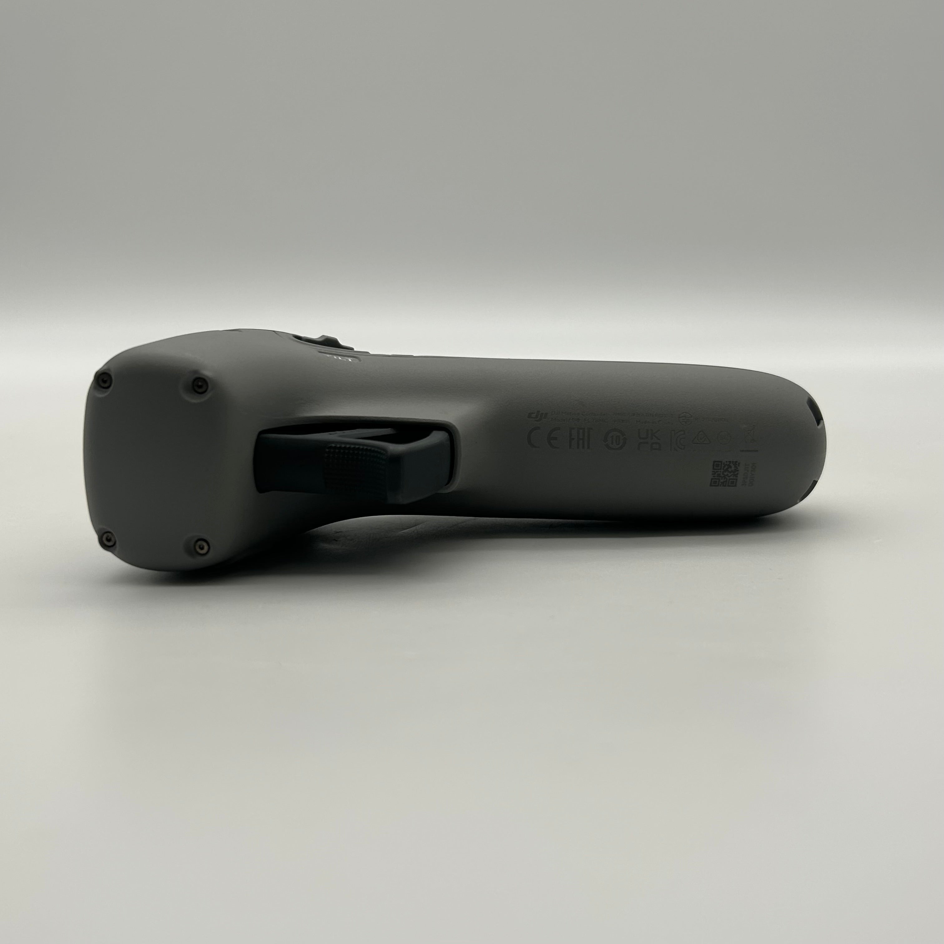 DJI FPV Combo Ready-to-Fly Drone w/ FPV Goggles V2, Remote Controller, Battery