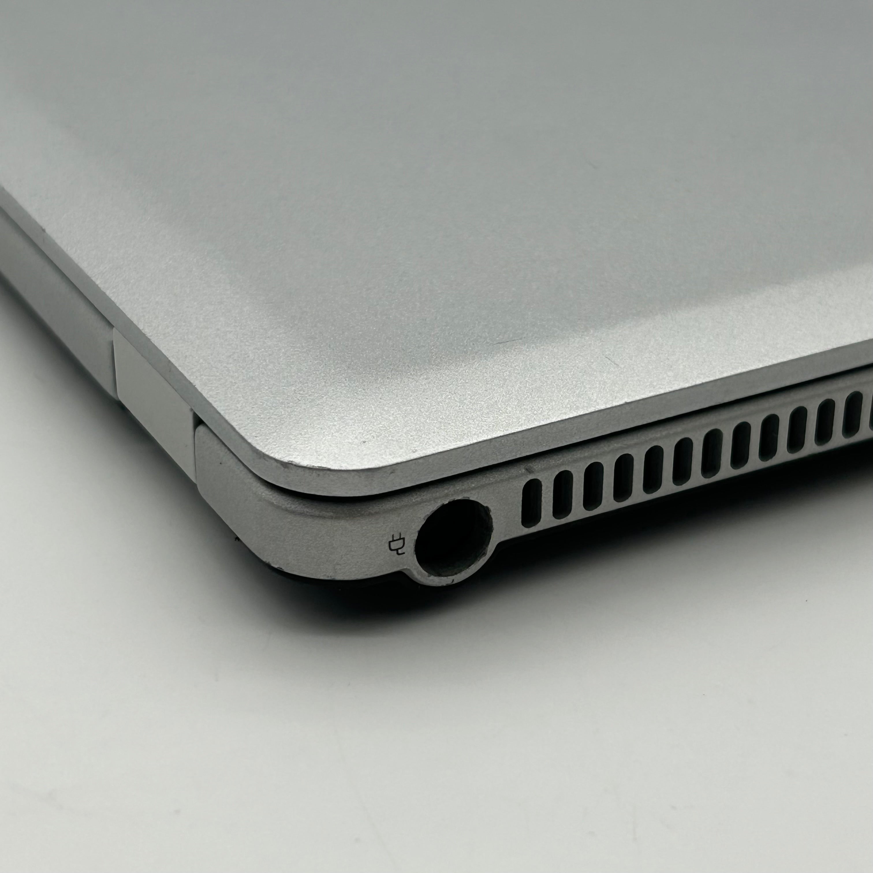 HP EliteBook Folio 9470m 14" |Core i5 |4GB RAM| 256GB| Silver Laptop w/ Charger - AS IS