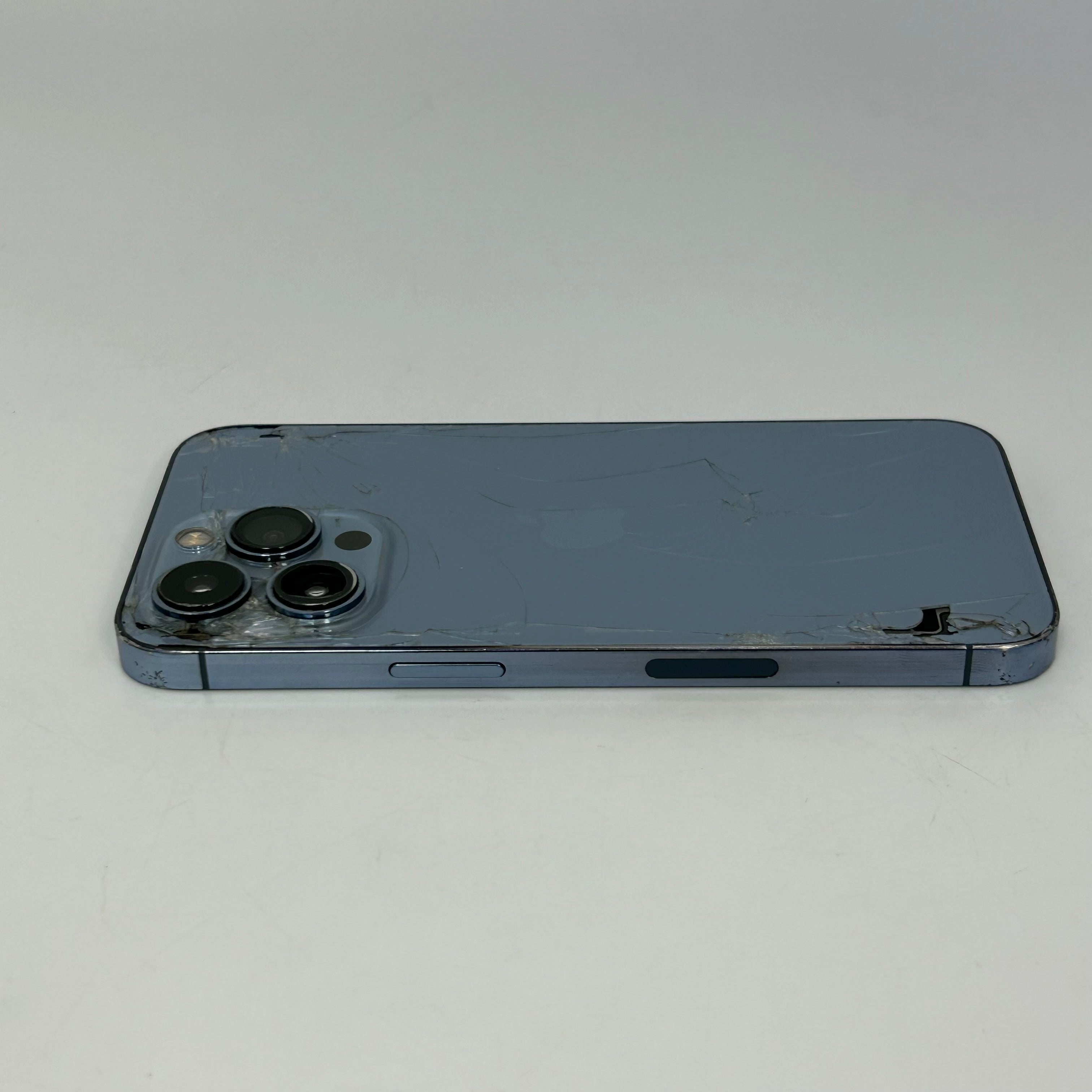 Unlocked Apple iPhone 13 Pro 256GB 26.4.2 MLQQ3LL/A *READ*