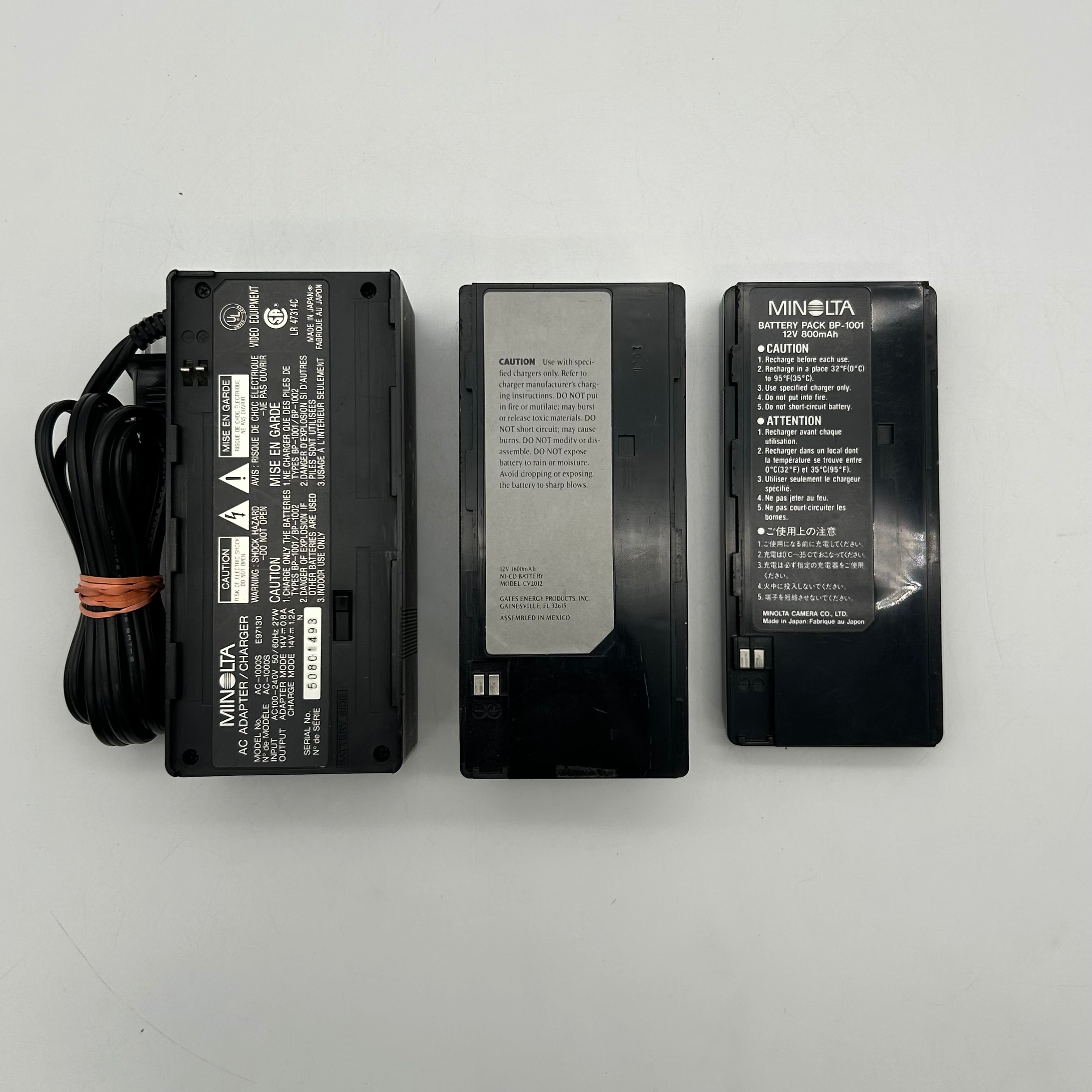 Vintage Minolta CR-1000S AF VHS Camcorder Movie Camera Bundle Charger Untested