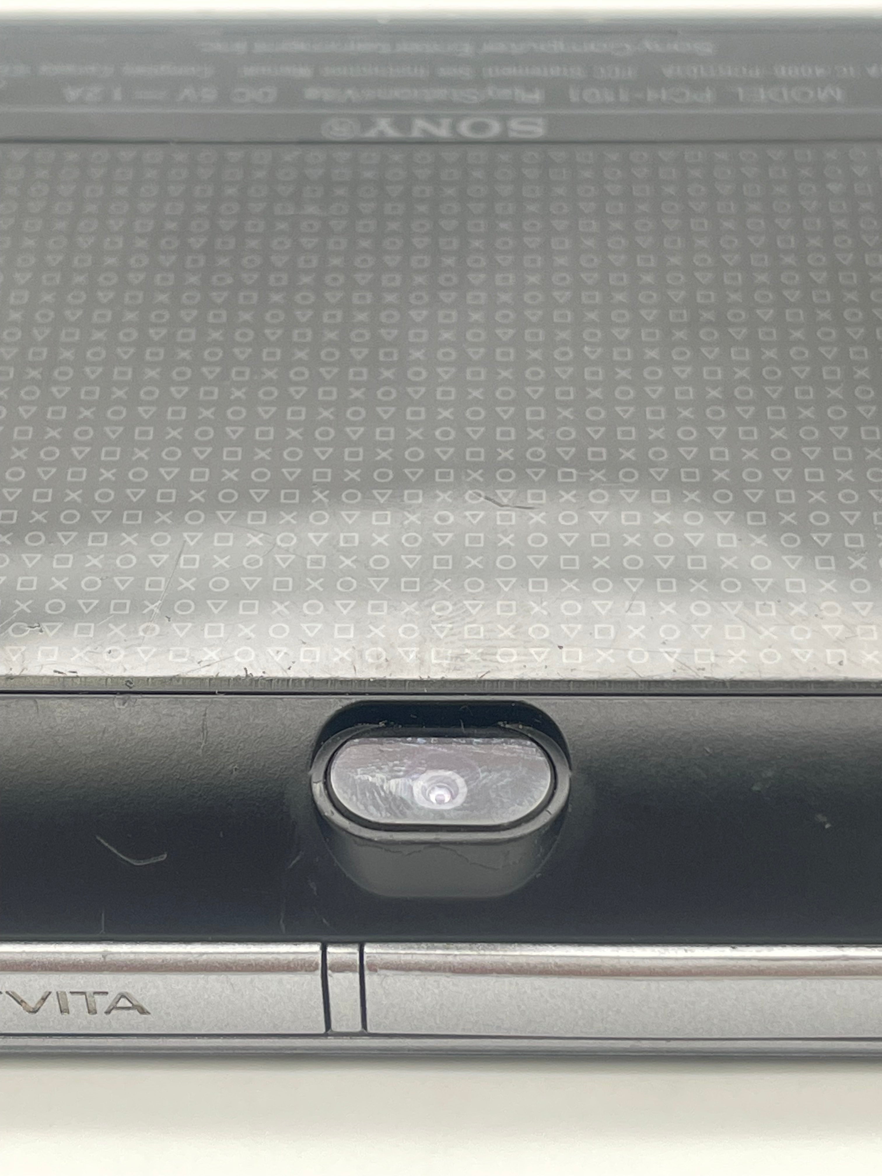 Sony PlayStation Vita PCH-1101 Black w/ Assassins Creed Liberation