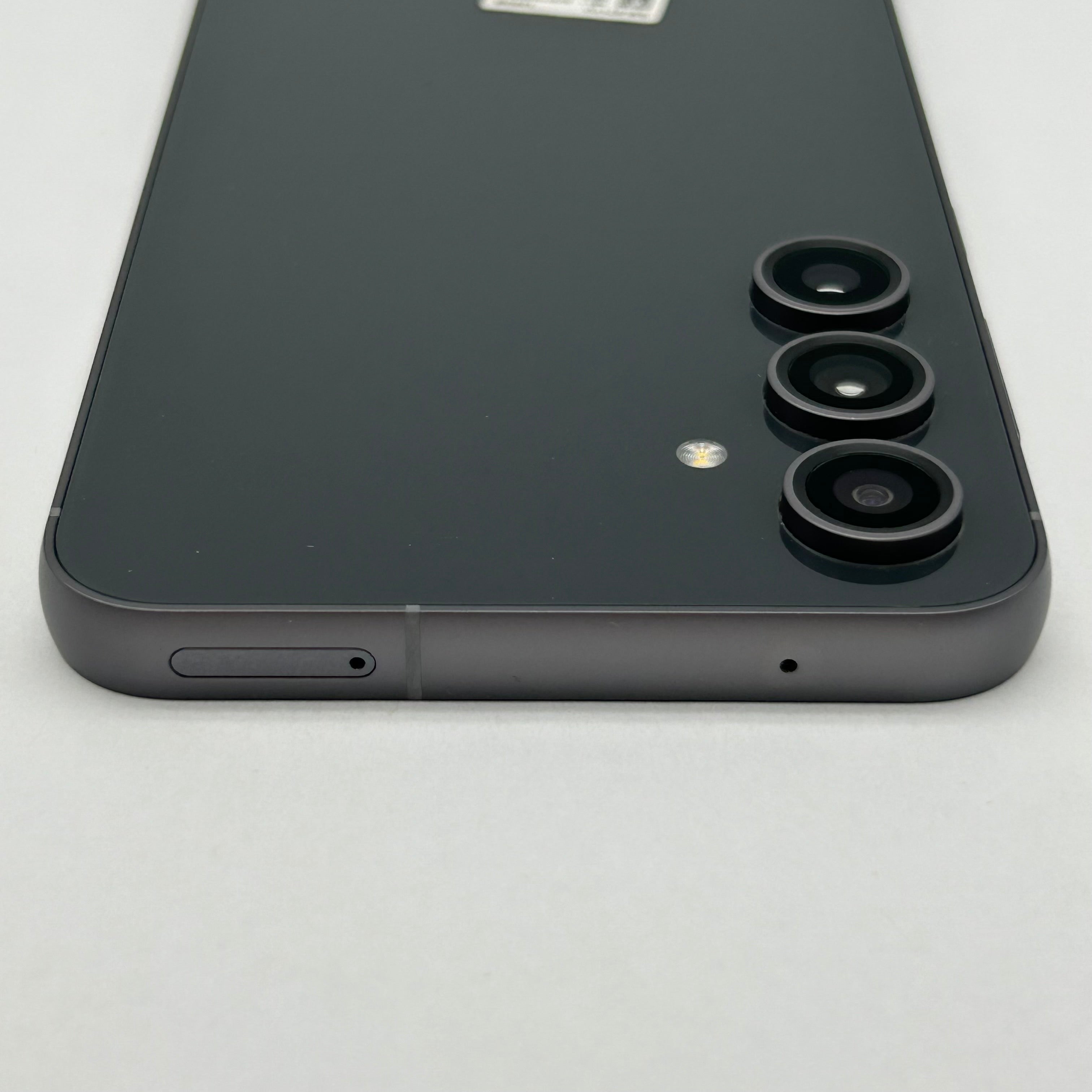 Unlocked Samsung Galaxy S23 FE 8GB RAM 128GB SM-S711U Graphite