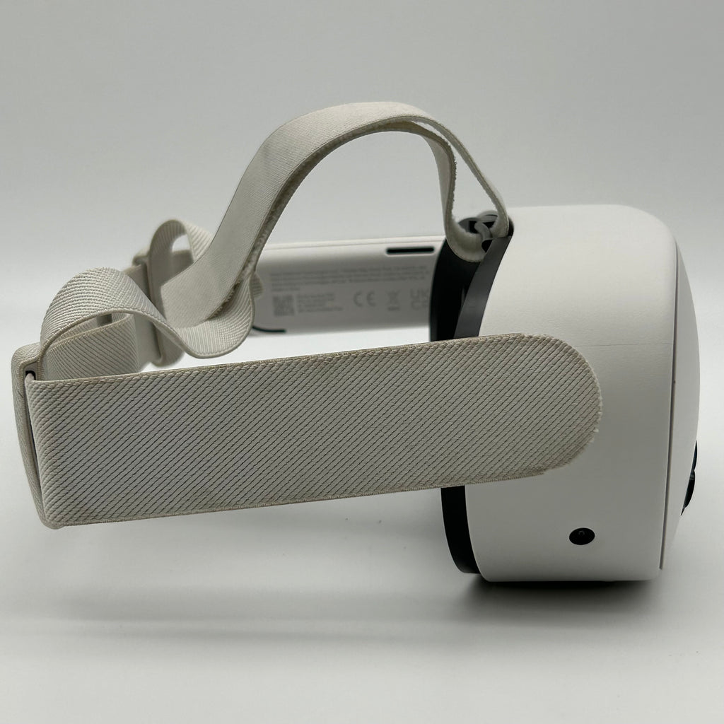 Meta Quest 3S 128GB Standalone All-in-One VR Headset P97 - Used