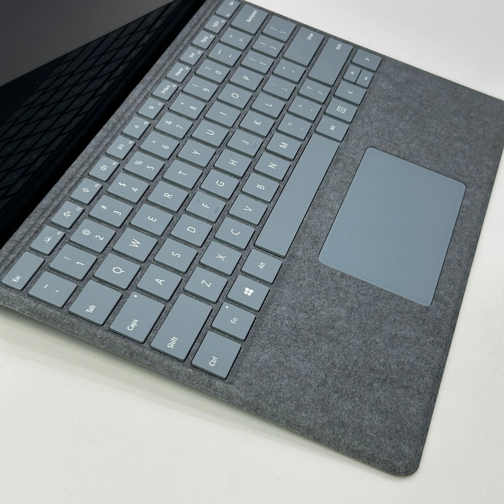 Microsoft Surface Pro 9 13-inch i5-1235U 8GB RAM 128GB SSD Silver w/ Keyboard