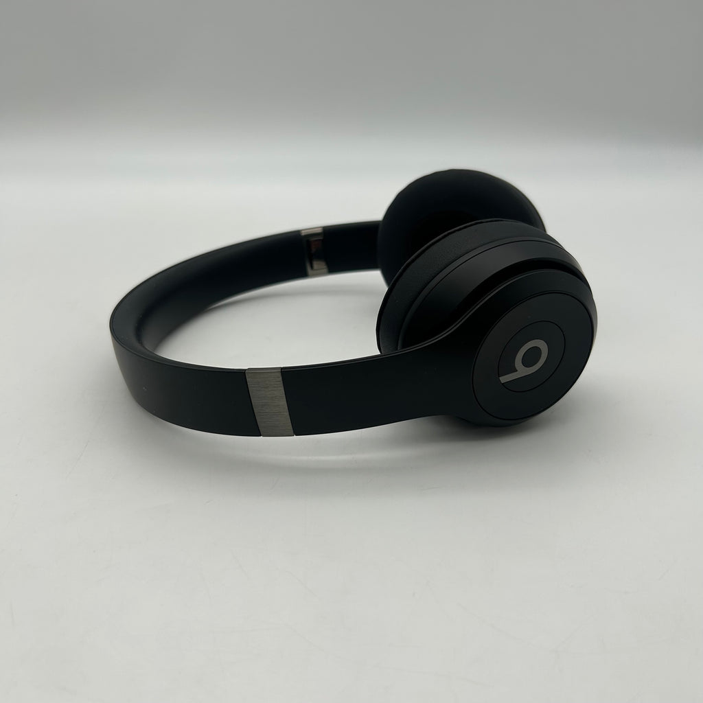 Beats Solo 4 Wireless Bluetooth Headphones - Black w/ Box included
