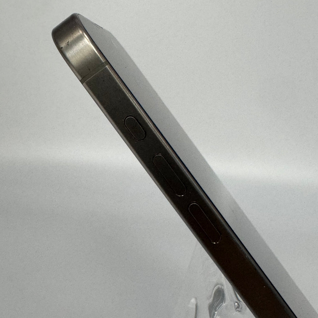 Unlocked  Apple iPhone 15 Pro Max MU683LL/A - 256GB Natural Titanium - Used