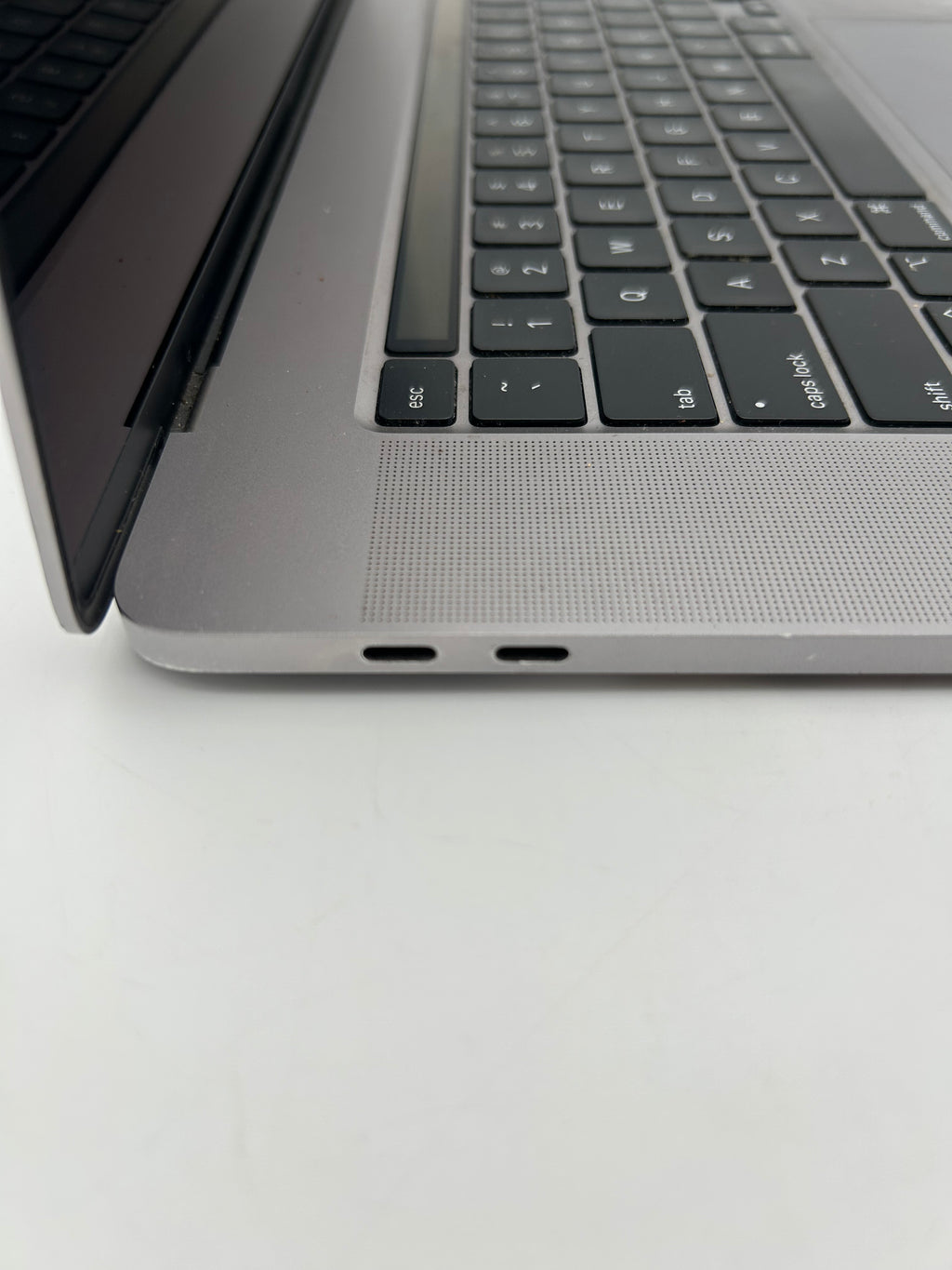 Apple MacBook Pro 16" A2141 2020 9th Gen Core i7 16GB 512GB - For Parts
