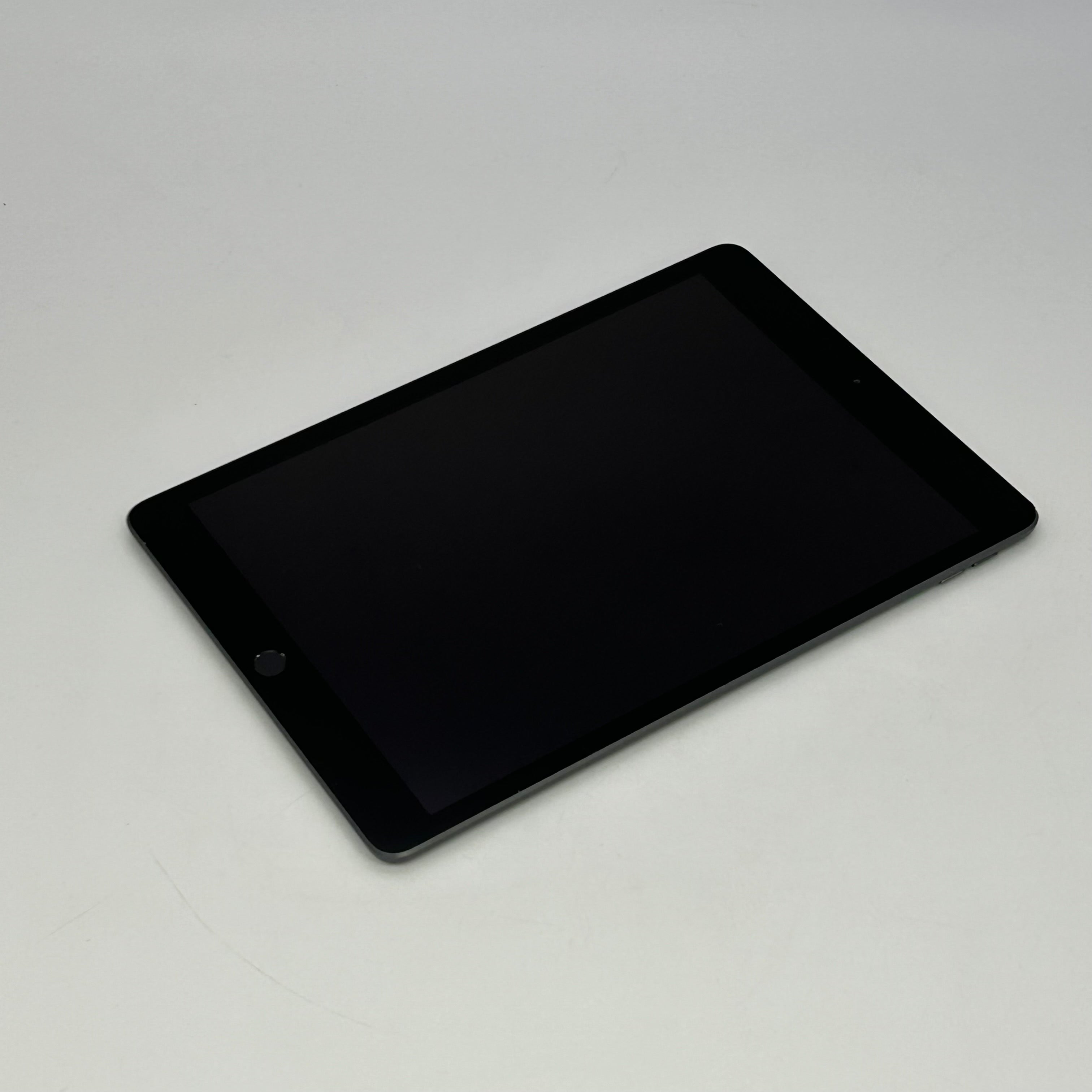 Apple iPad 8th Gen 32GB Silver Wi-Fi 10.2 Tablet A2270
