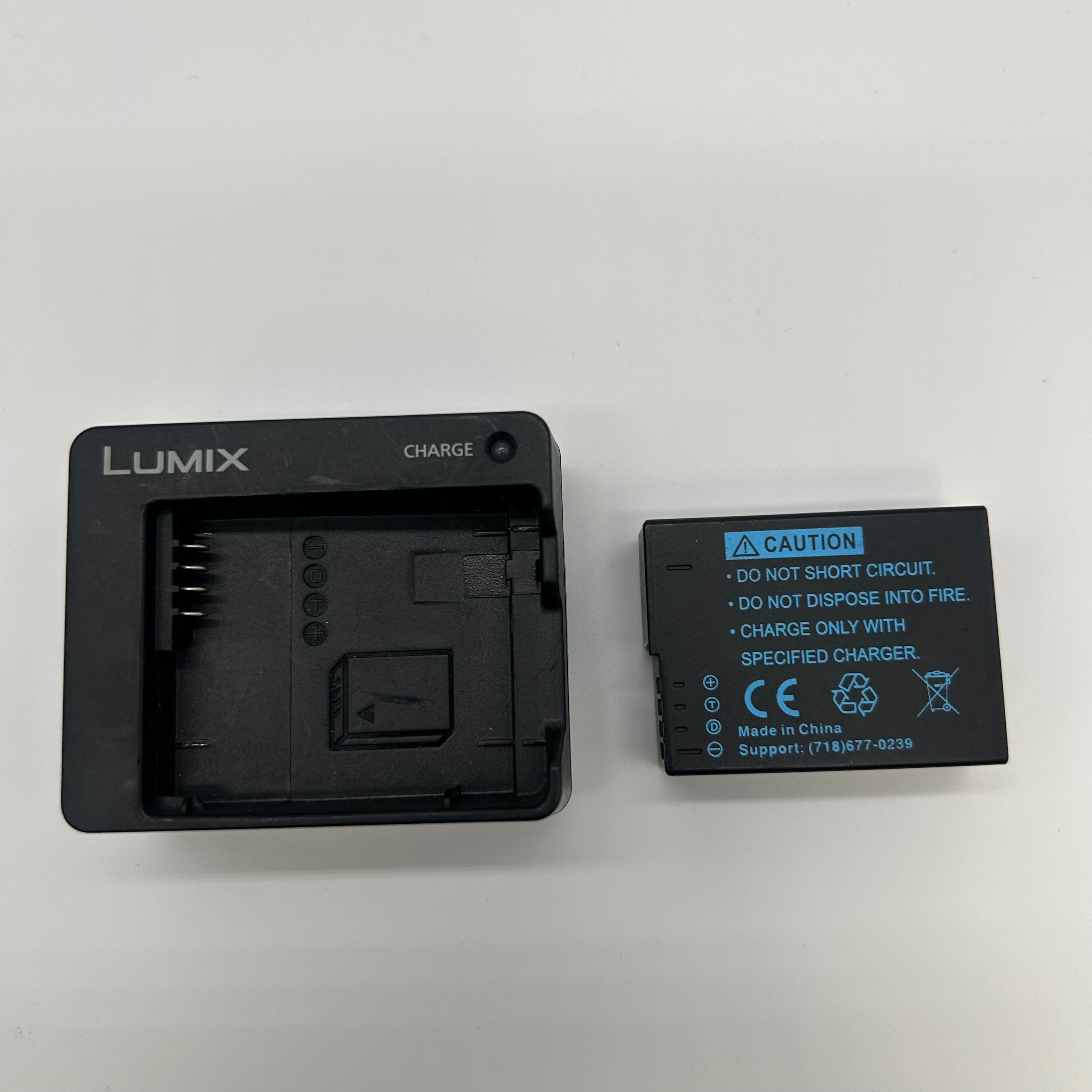 Panasonic Lumix DMC-G7 Digital Camera Black Body Only with 2 Batteries - For Parts/Repairs Only