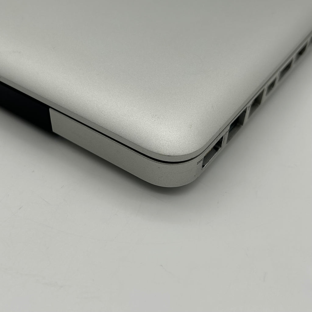 Apple Macbook Pro 17" A1297 Mid 2010 i7 2.2GHz 256GB SSD 4GB High Sierra