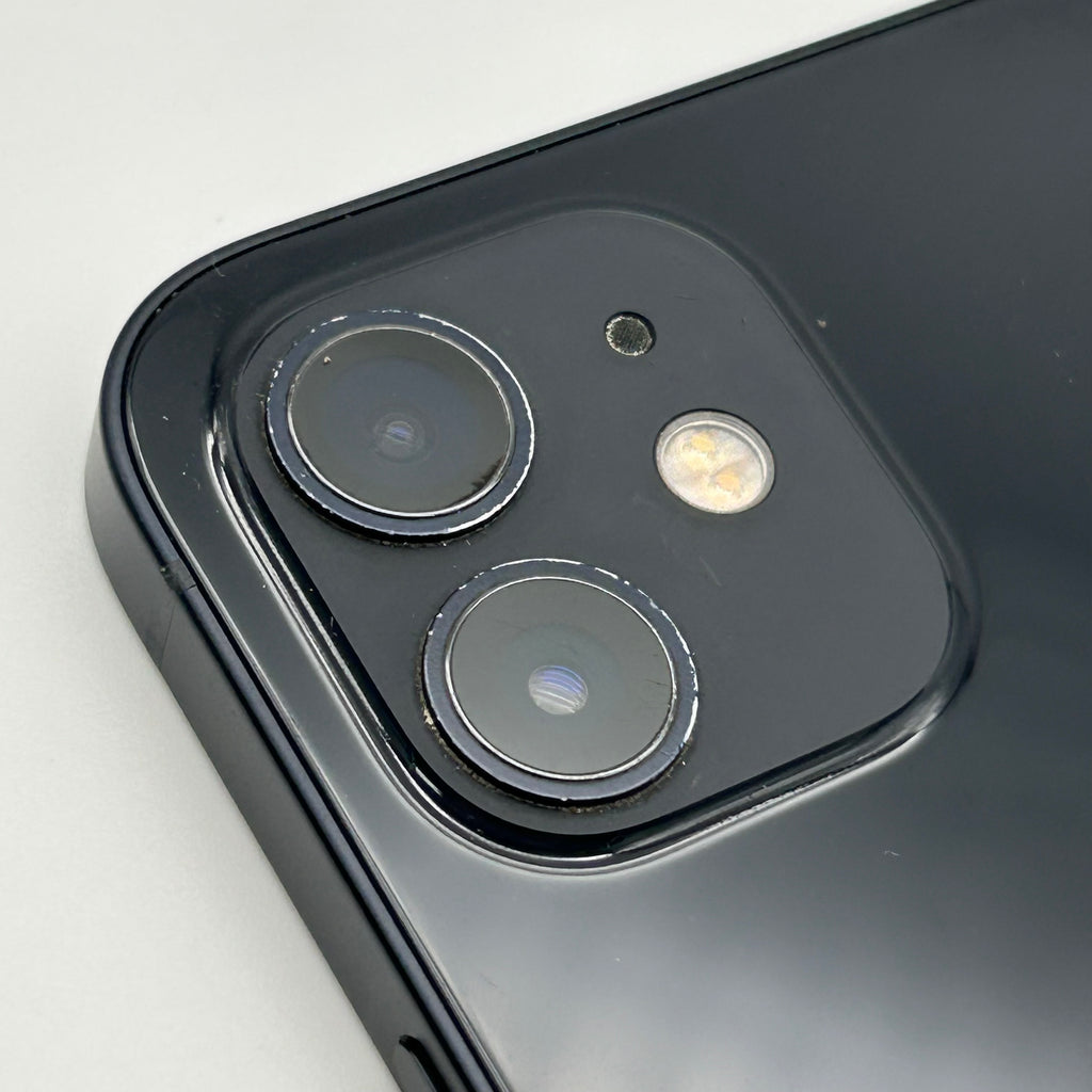 Unlocked Apple iPhone 12 - 64GB - Black BH 90% Used MGH63LL/A