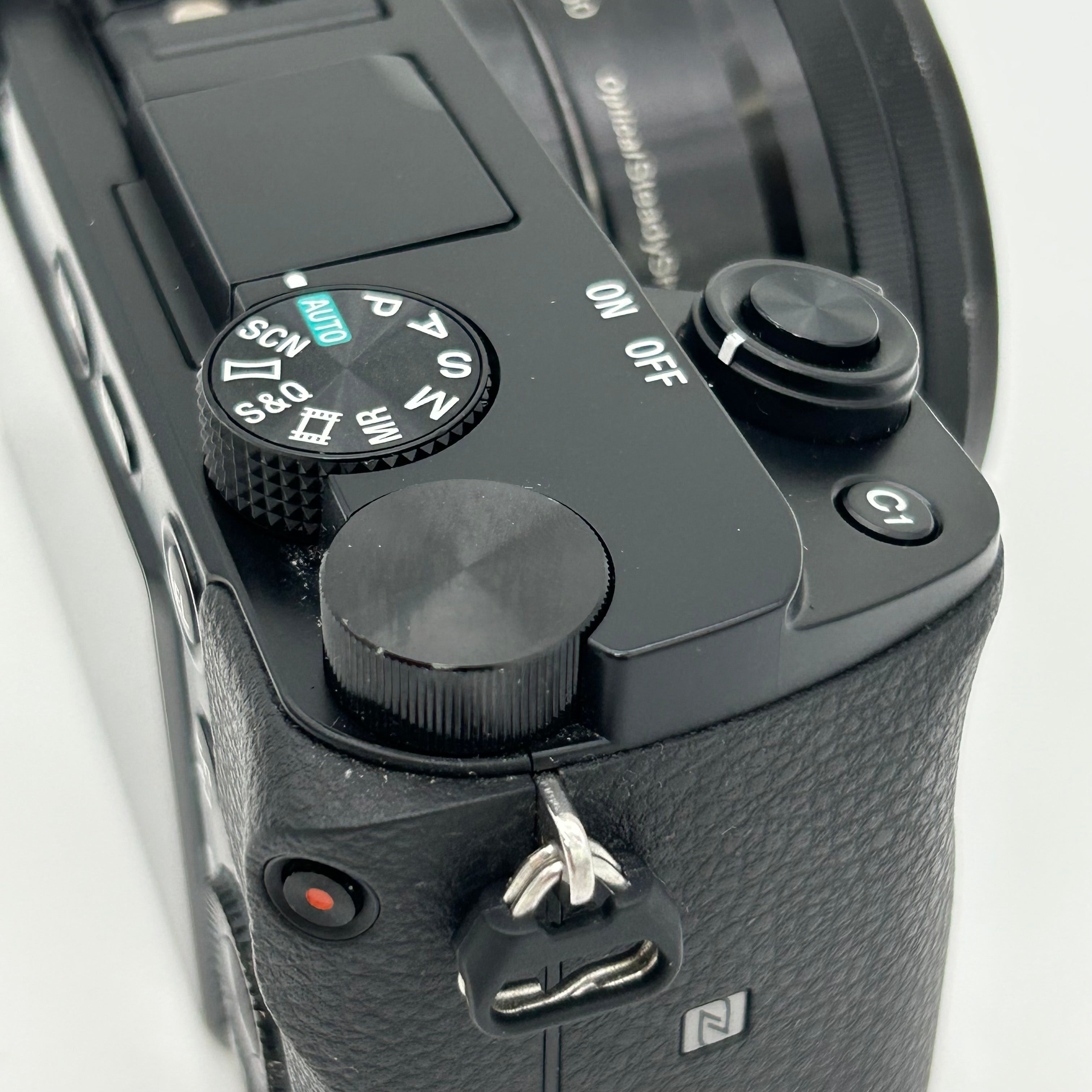 Sony Alpha A6100 APS-C Mirrorless Interchangeable-Lens Camera with 16-50mm - Black - Used