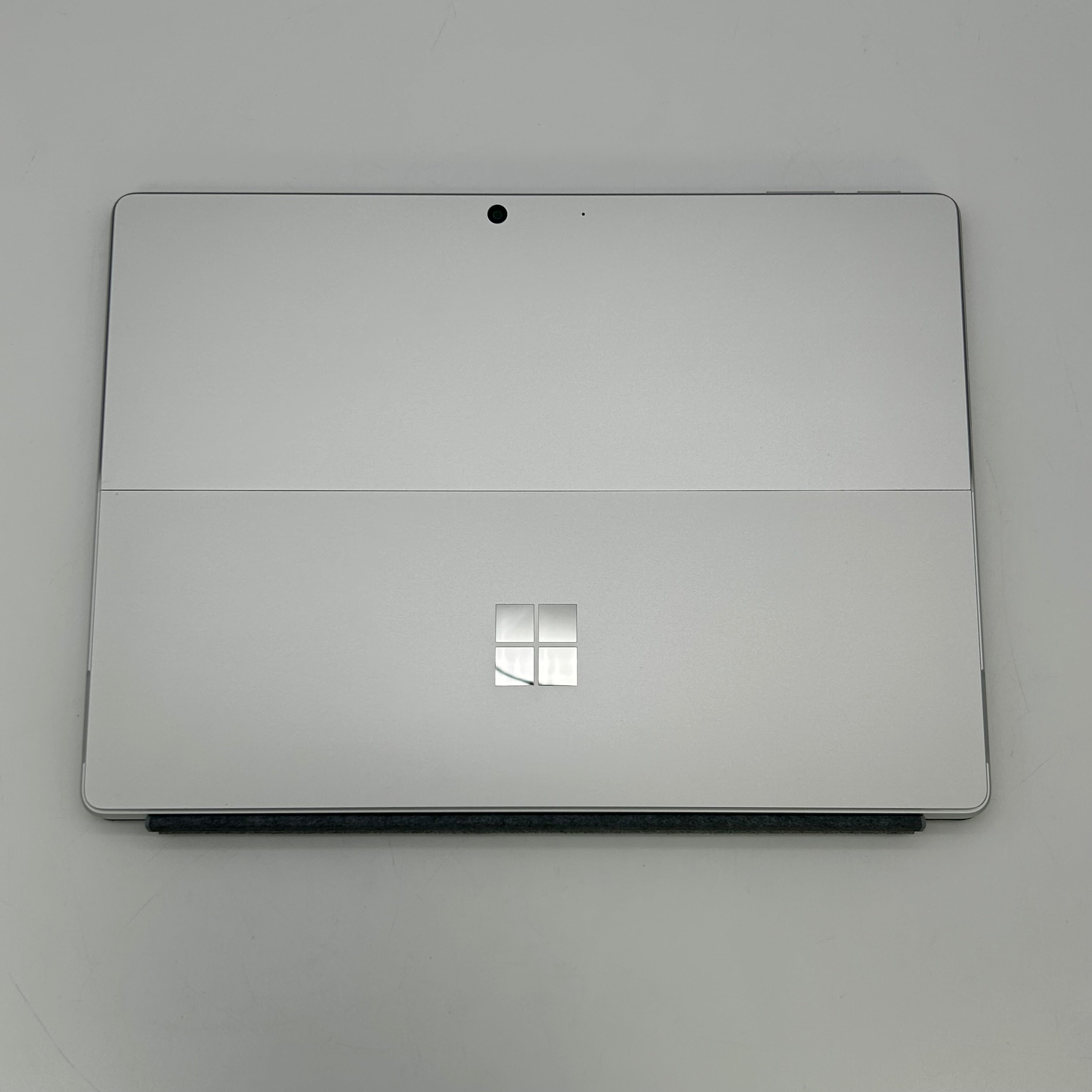 Microsoft Surface Pro 9 13-inch i5-1235U 8GB RAM 128GB SSD Silver w/ Keyboard