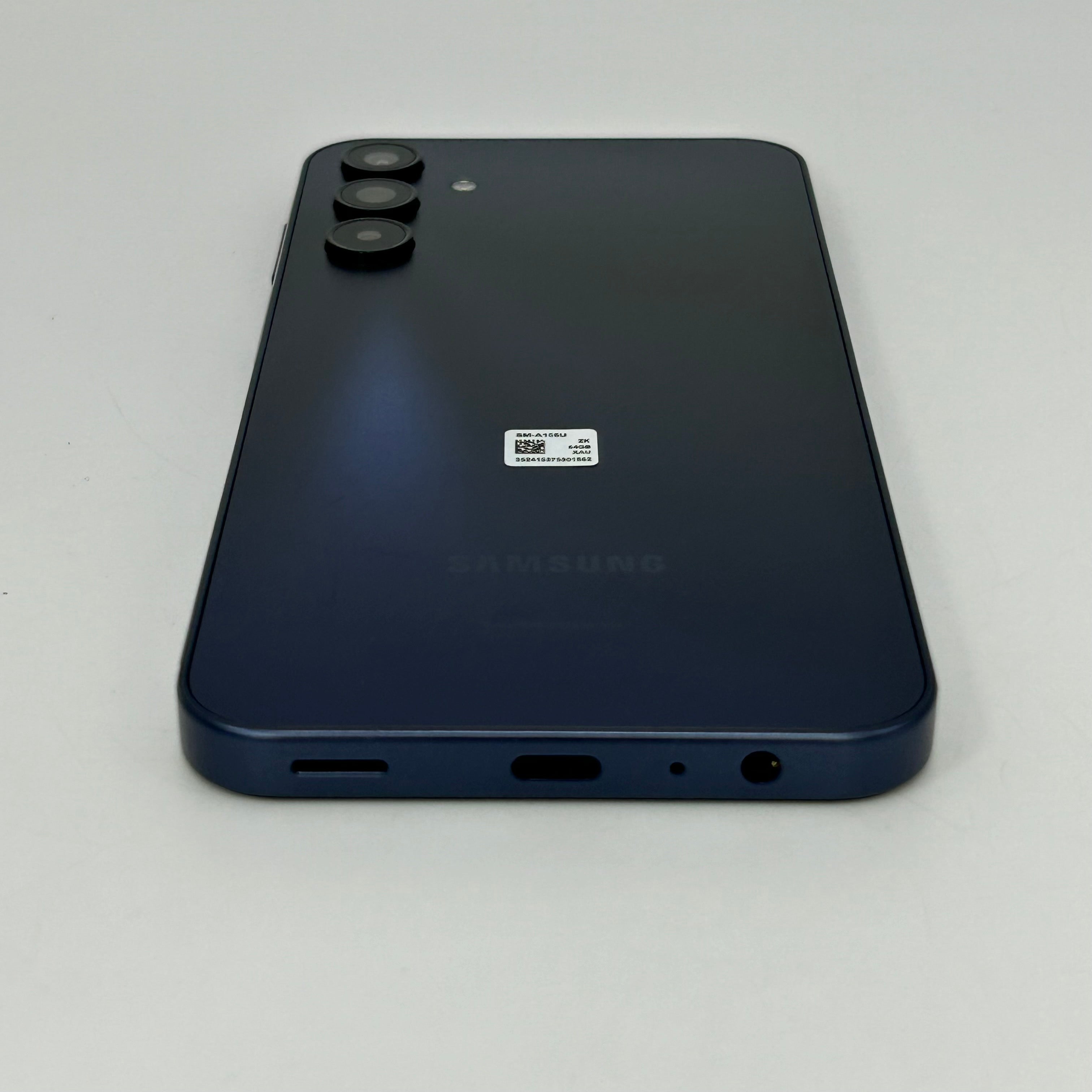 T-Mobile Samsung Galaxy A15 5G 4GB RAM 64GB SM-A156U Blue Black