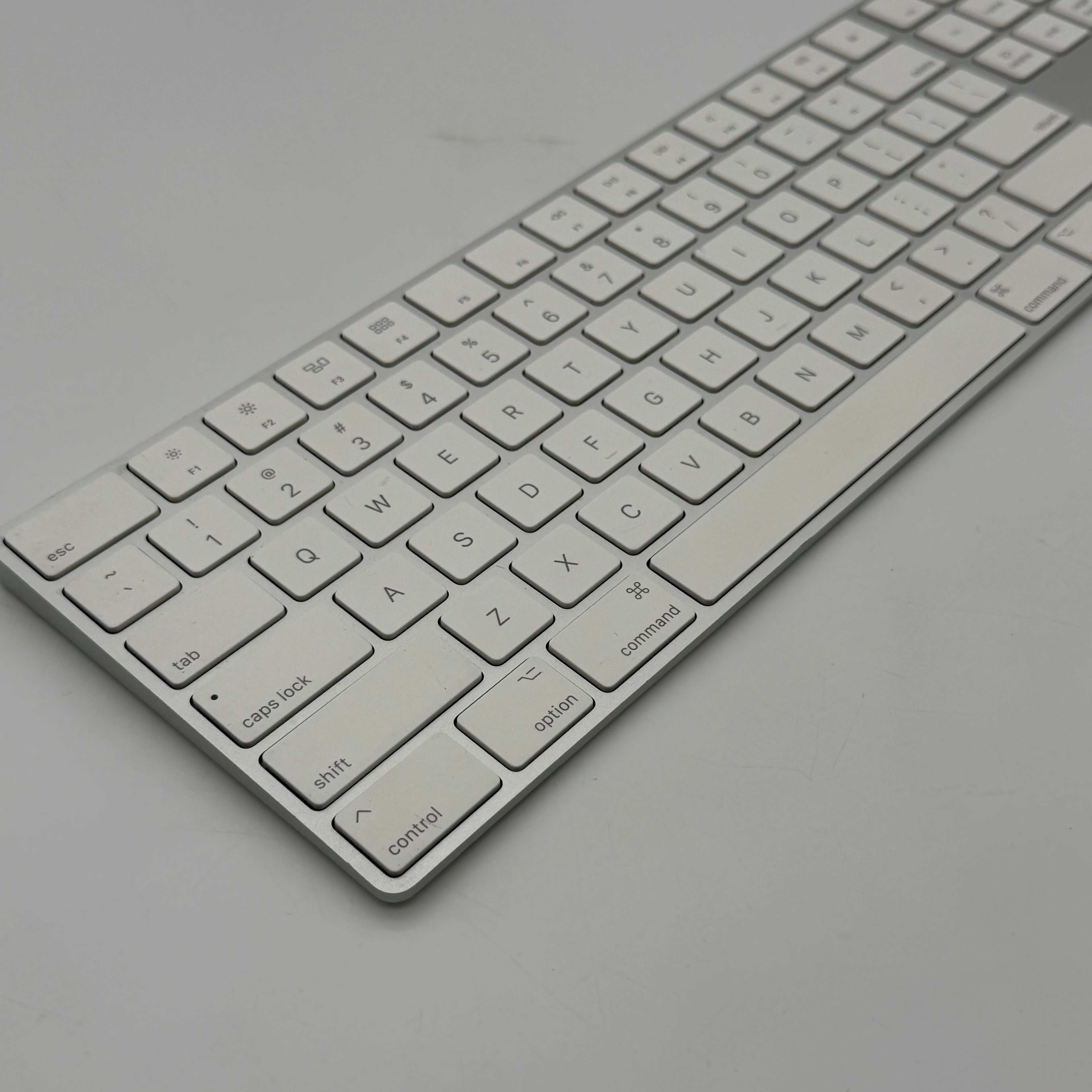 Apple A1843 Computer Accessory White Used