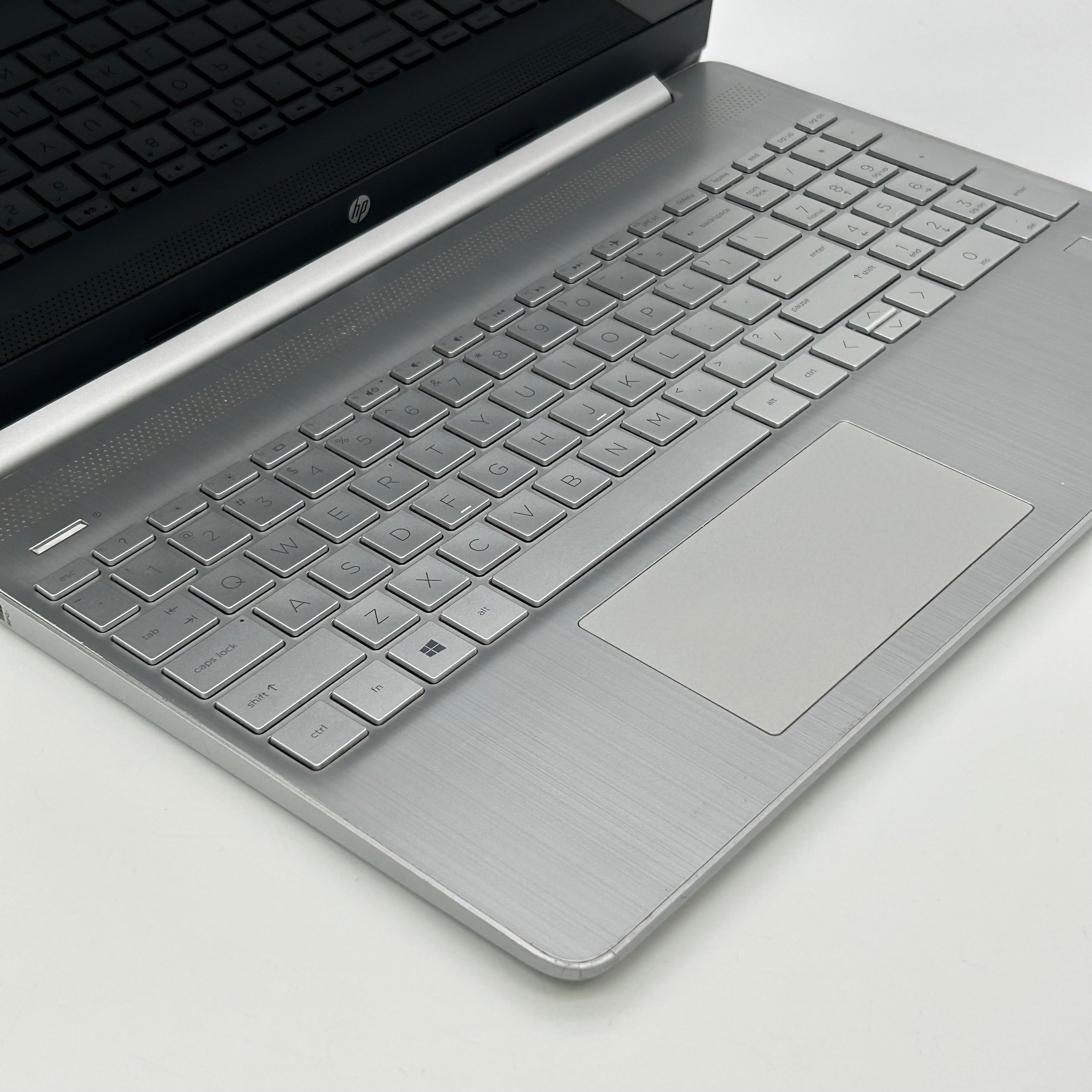 HP 15-ef1013dx 15.6-inch Laptop Ryzen 7 4700U 16GB RAM 512GB SSD Windows 11 Pro Silver
