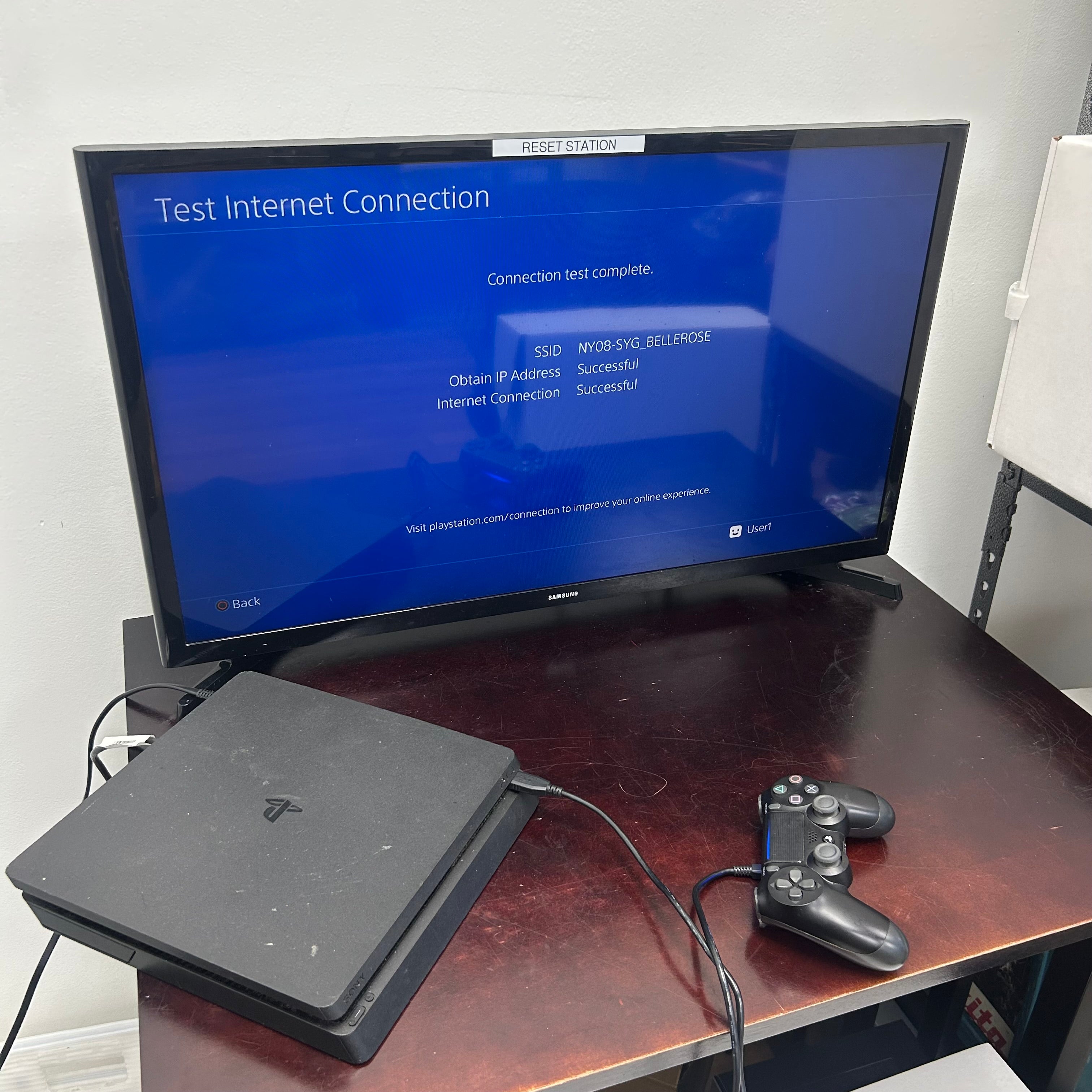 Sony PlayStation 4 PS4 Slim 1TB CUH-2215B Console Bundle Tested