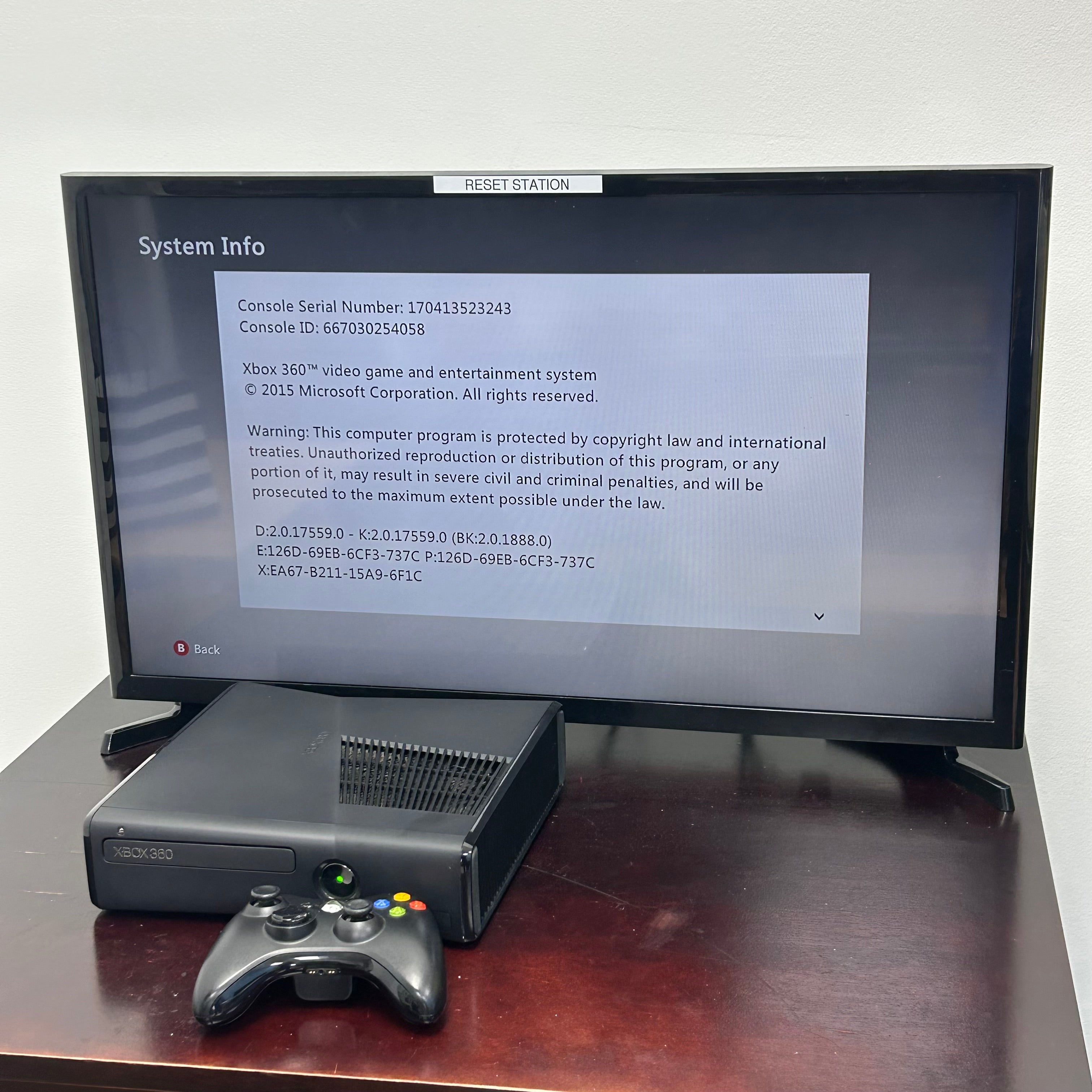 Xbox 360 S 250GB Model 1439 Black Console System Bundle 5 Games 2 Controllers