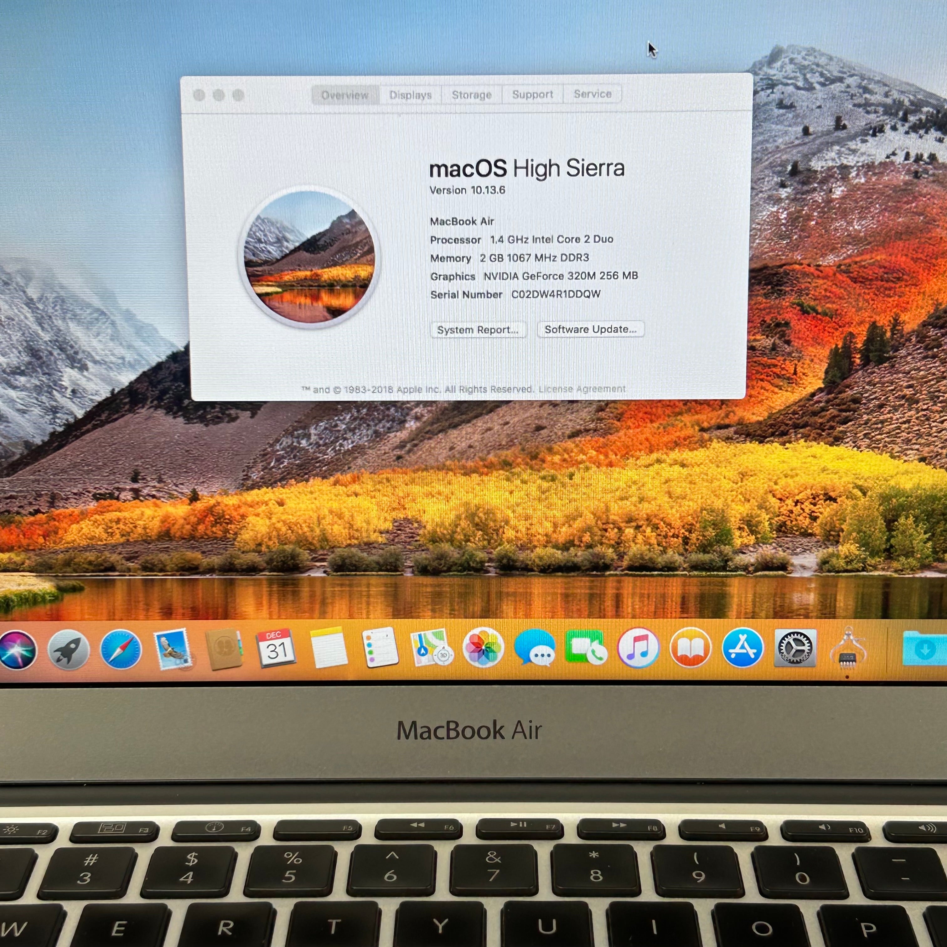 Apple MacBook Air 11" A1370 Intel Core 2 Duo 2GB RAM 128GB - *READ*