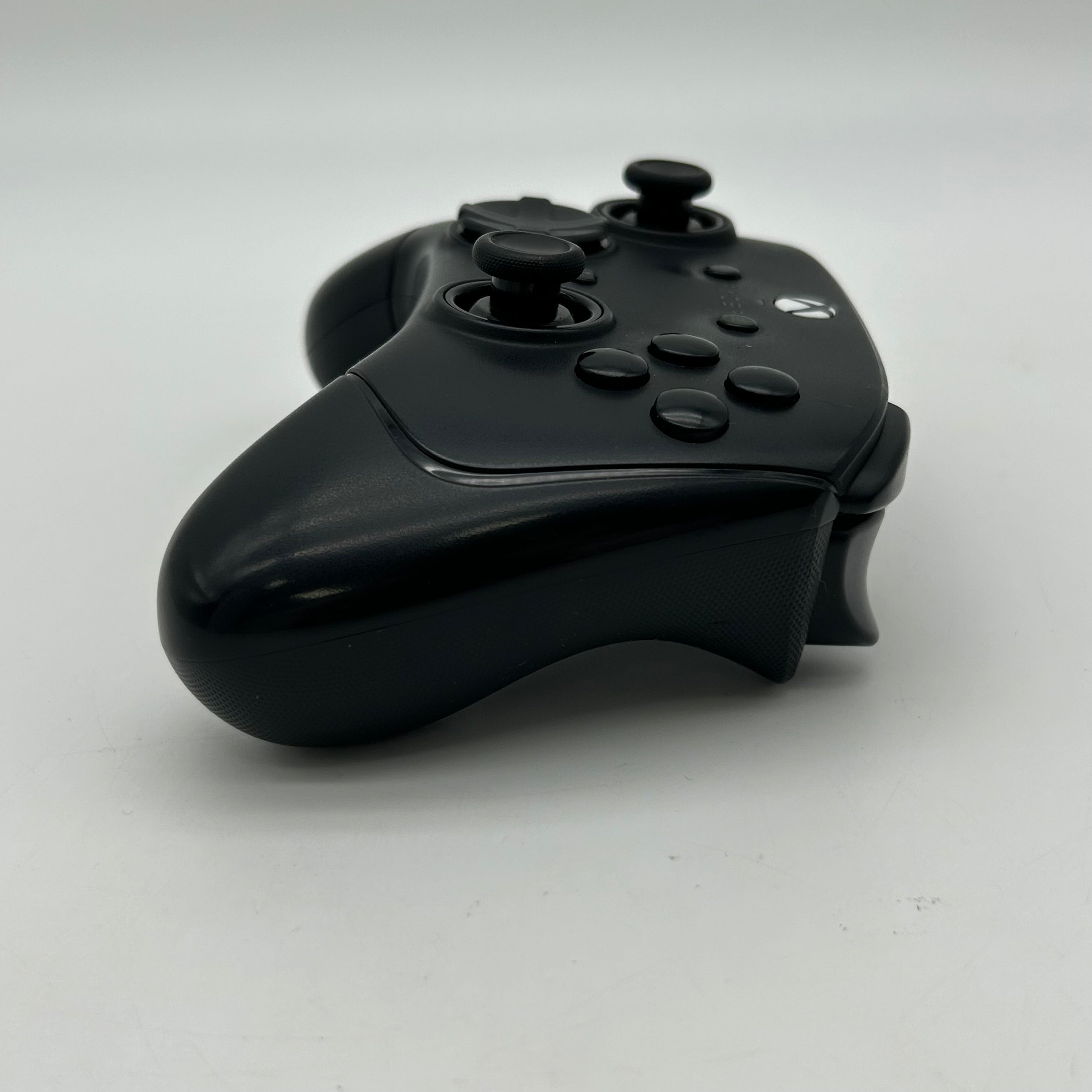 Microsoft Xbox Series S 512GB White with Black Controller Tested