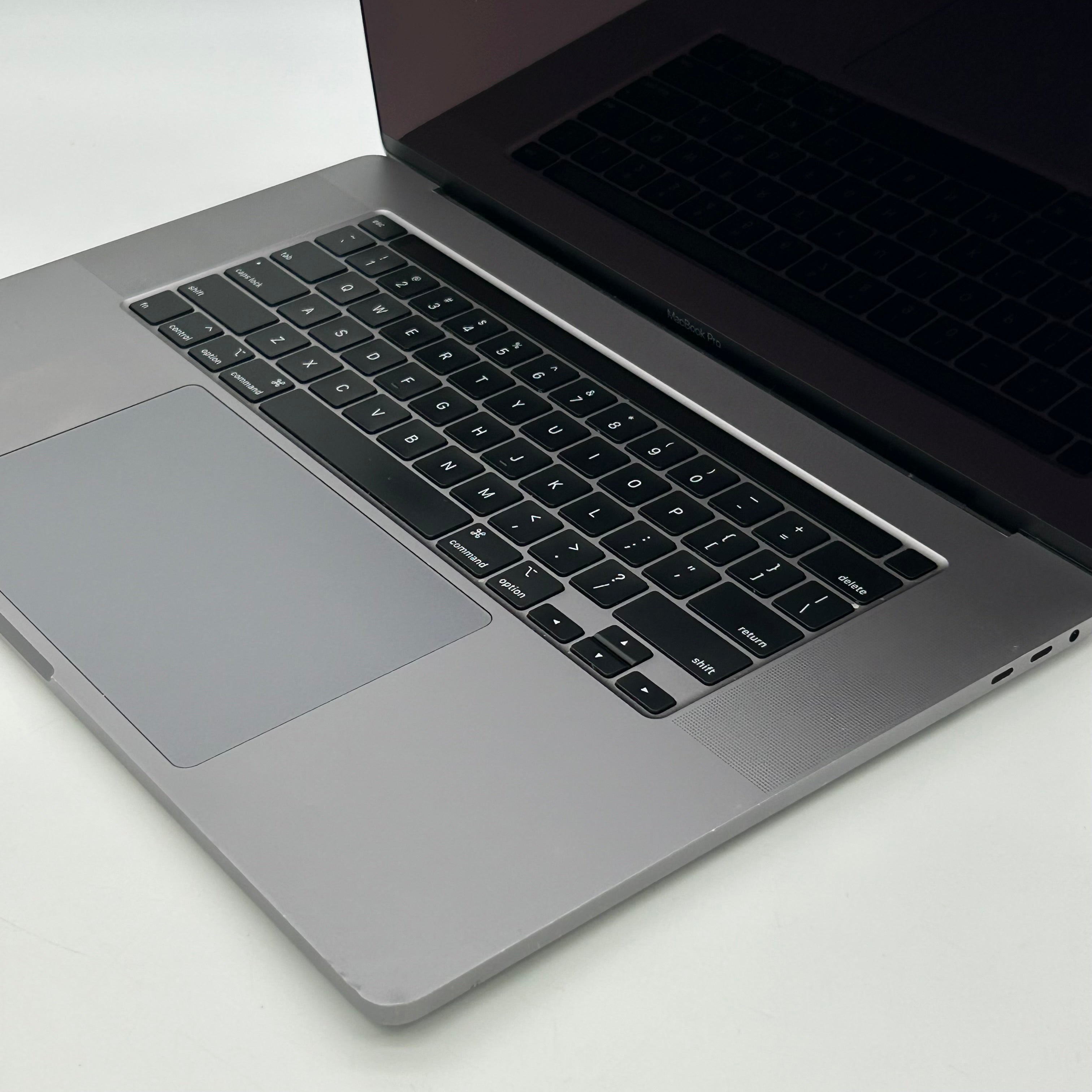 NY08-45278 Apple MacBook Pro 16" A2141 2020 Laptop for Parts Broken