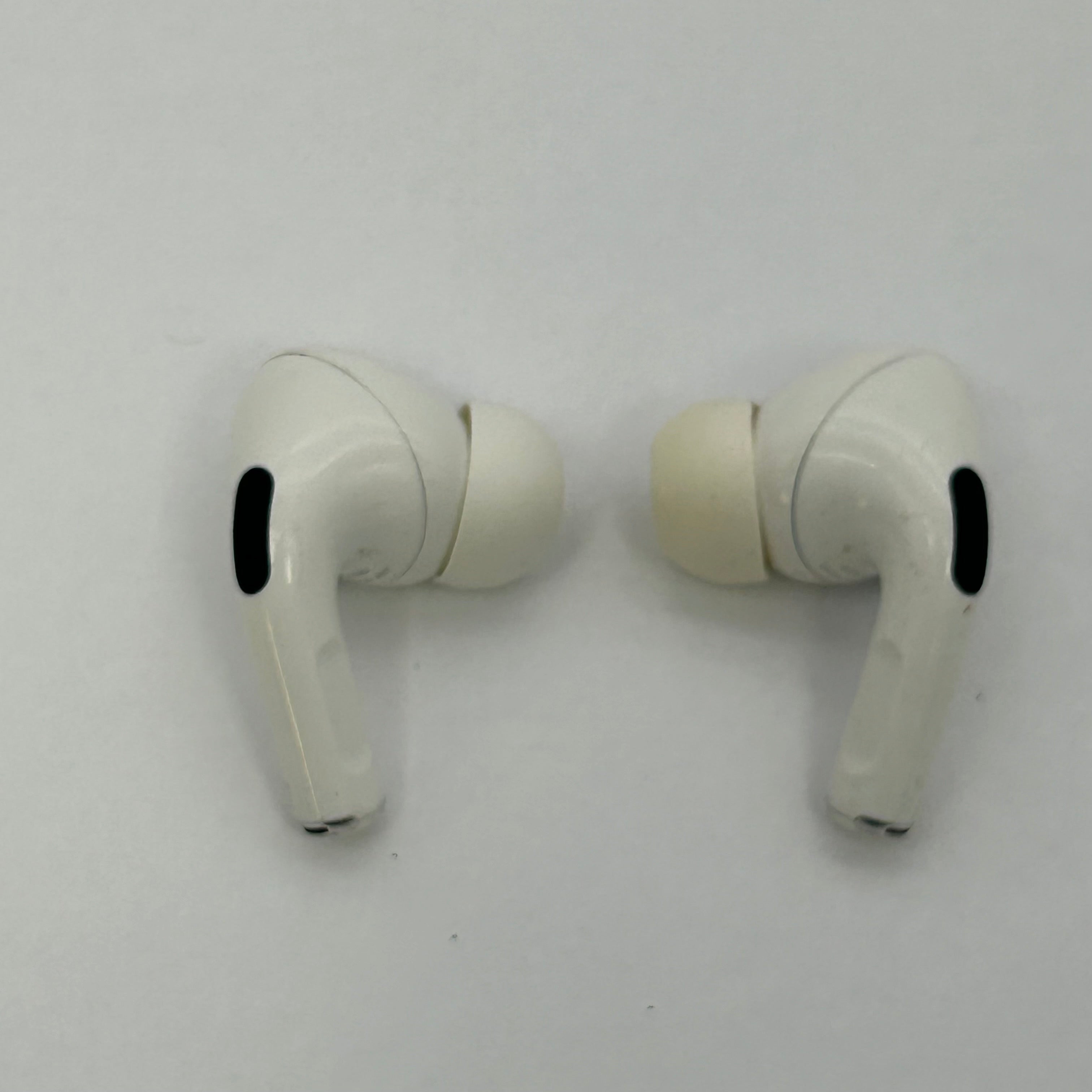 Apple AirPods Pro 1st Gen with Wireless Charging Case A2190 - Complete Set Used