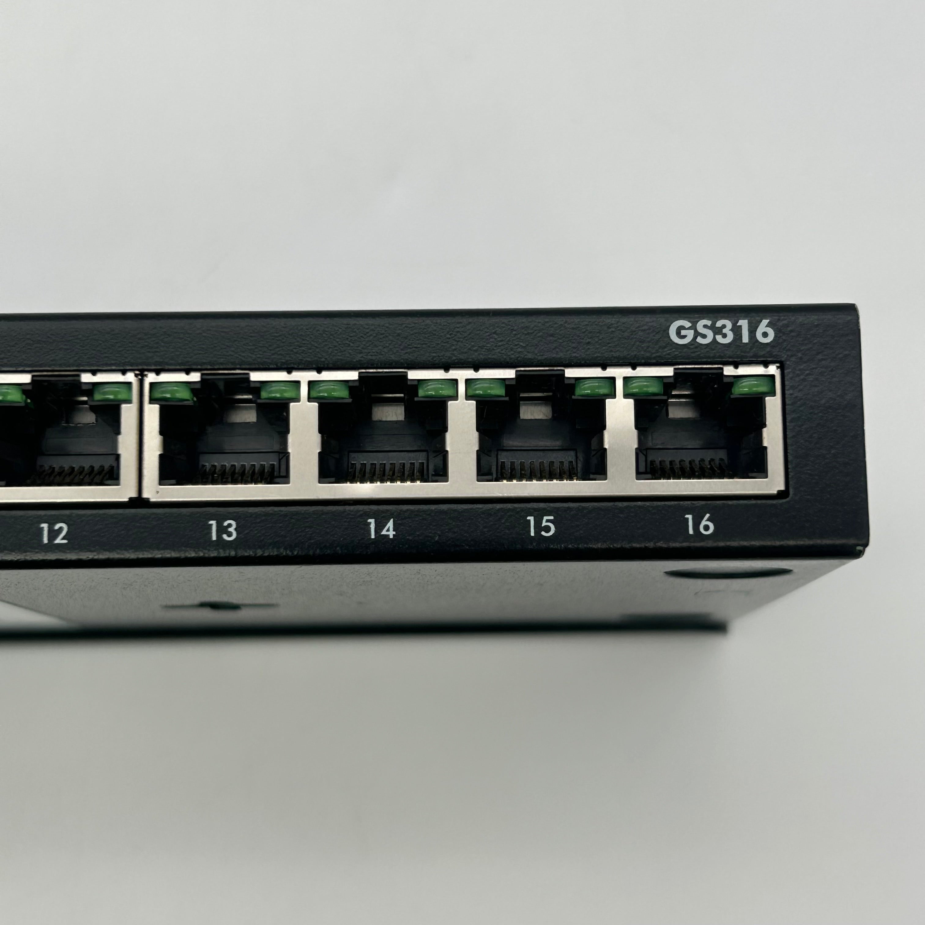 NETGEAR 16-Port Gigabit Ethernet Unmanaged Switch GS316