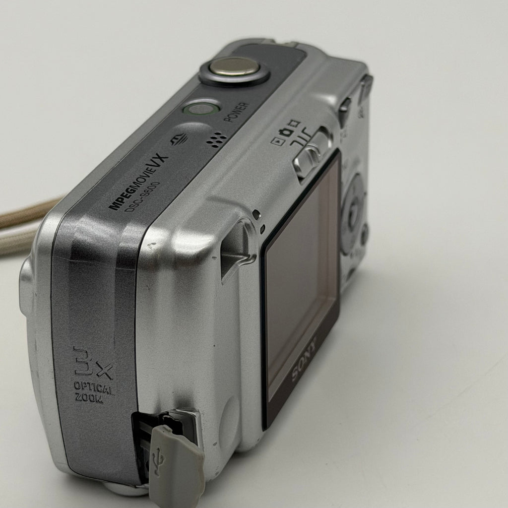 Sony Digital Camera Cybershot DSC-S600 6.0MP Silver - Tested