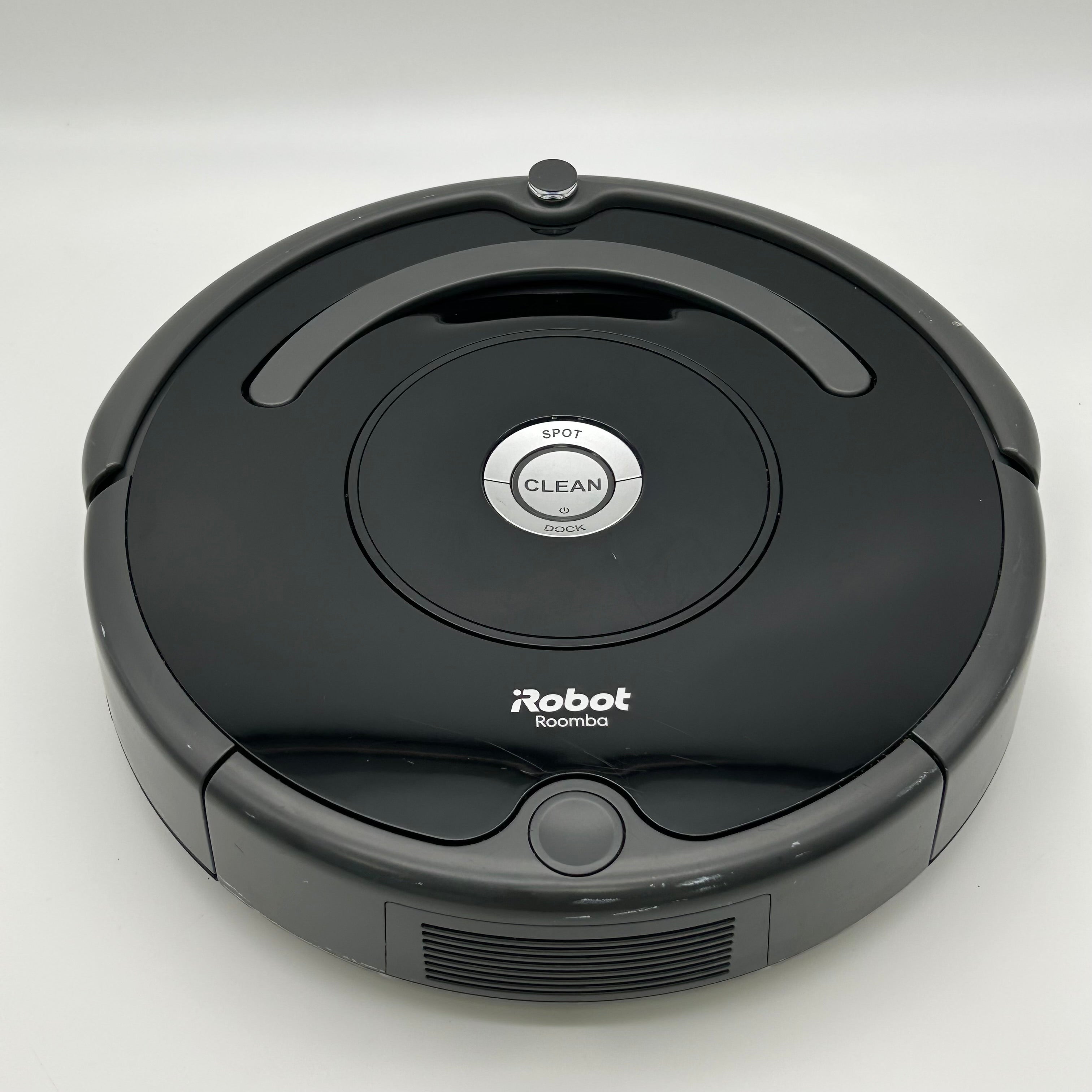 iRobot Roomba 675 Wi-Fi Connected Robot Vacuum - includes Charging Station - Black - Used