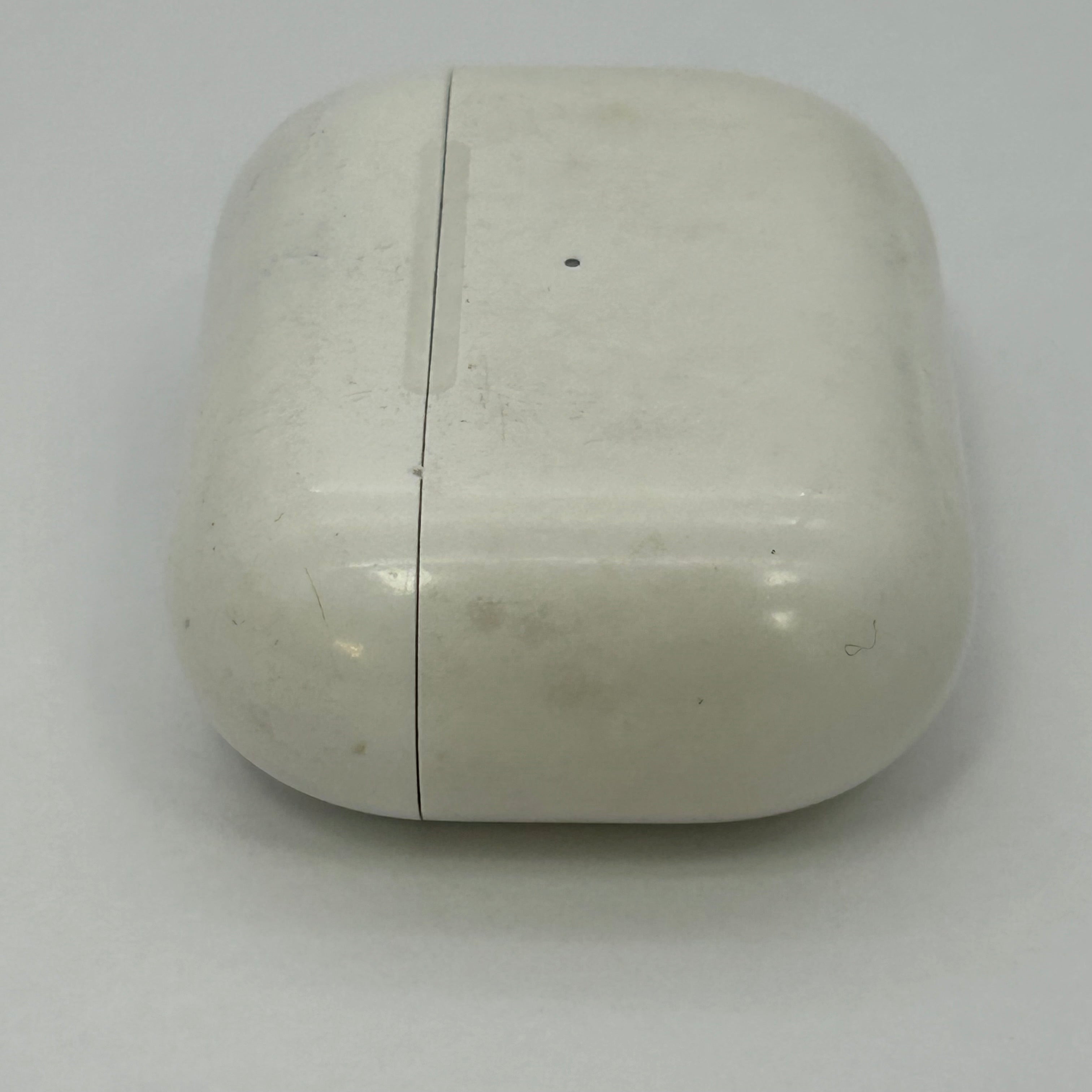 Apple AirPods Pro 1st Gen with Wireless Charging Case A2190 - Complete Set Used