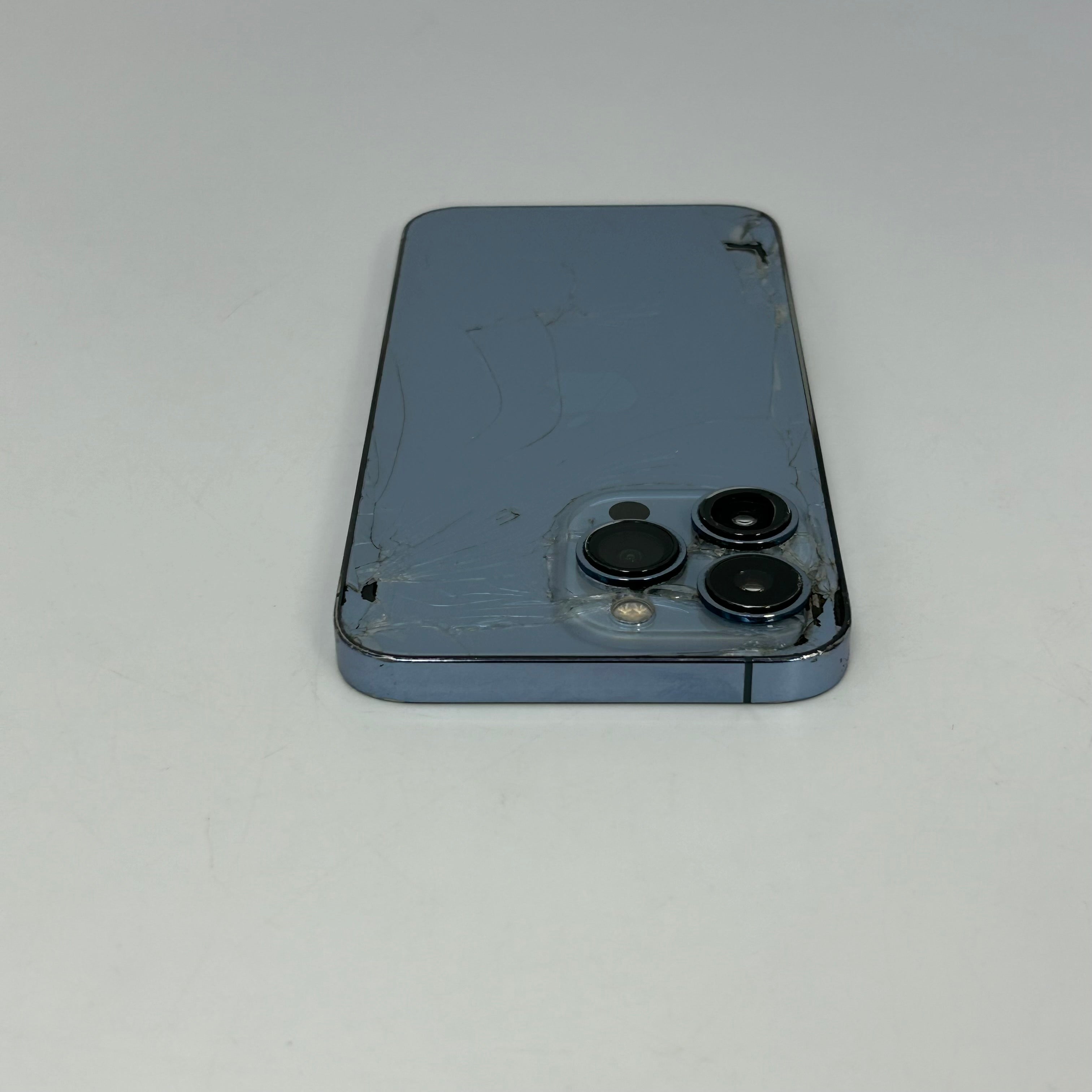 Unlocked Apple iPhone 13 Pro 256GB 26.4.2 MLQQ3LL/A *READ*